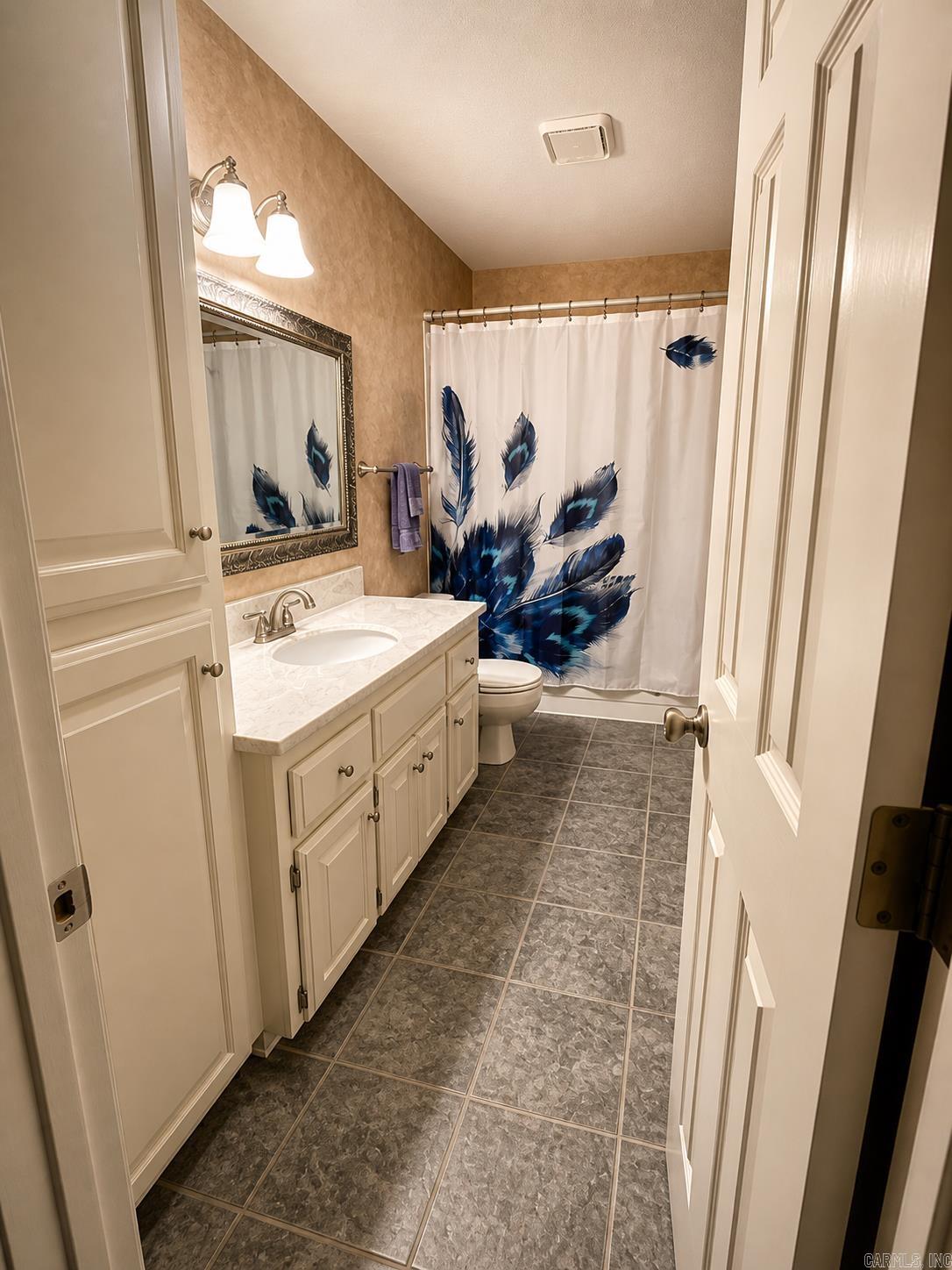 105 Elfen Glen St Property Photo 22
