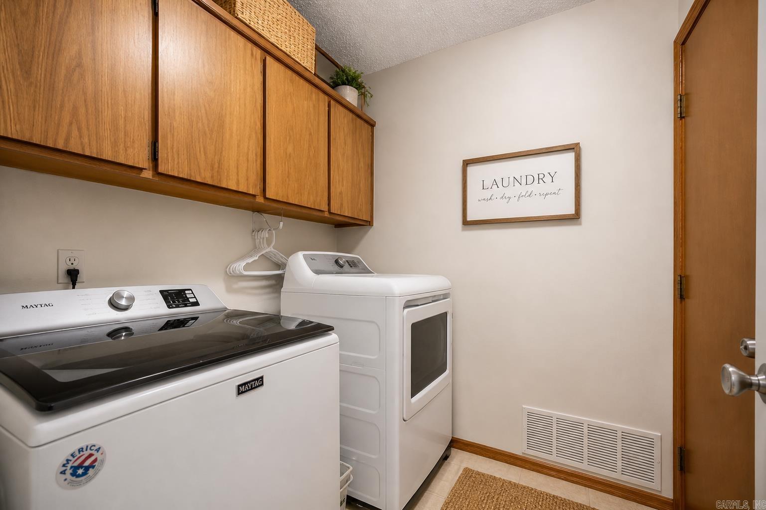 105 Elfen Glen St Property Photo 23