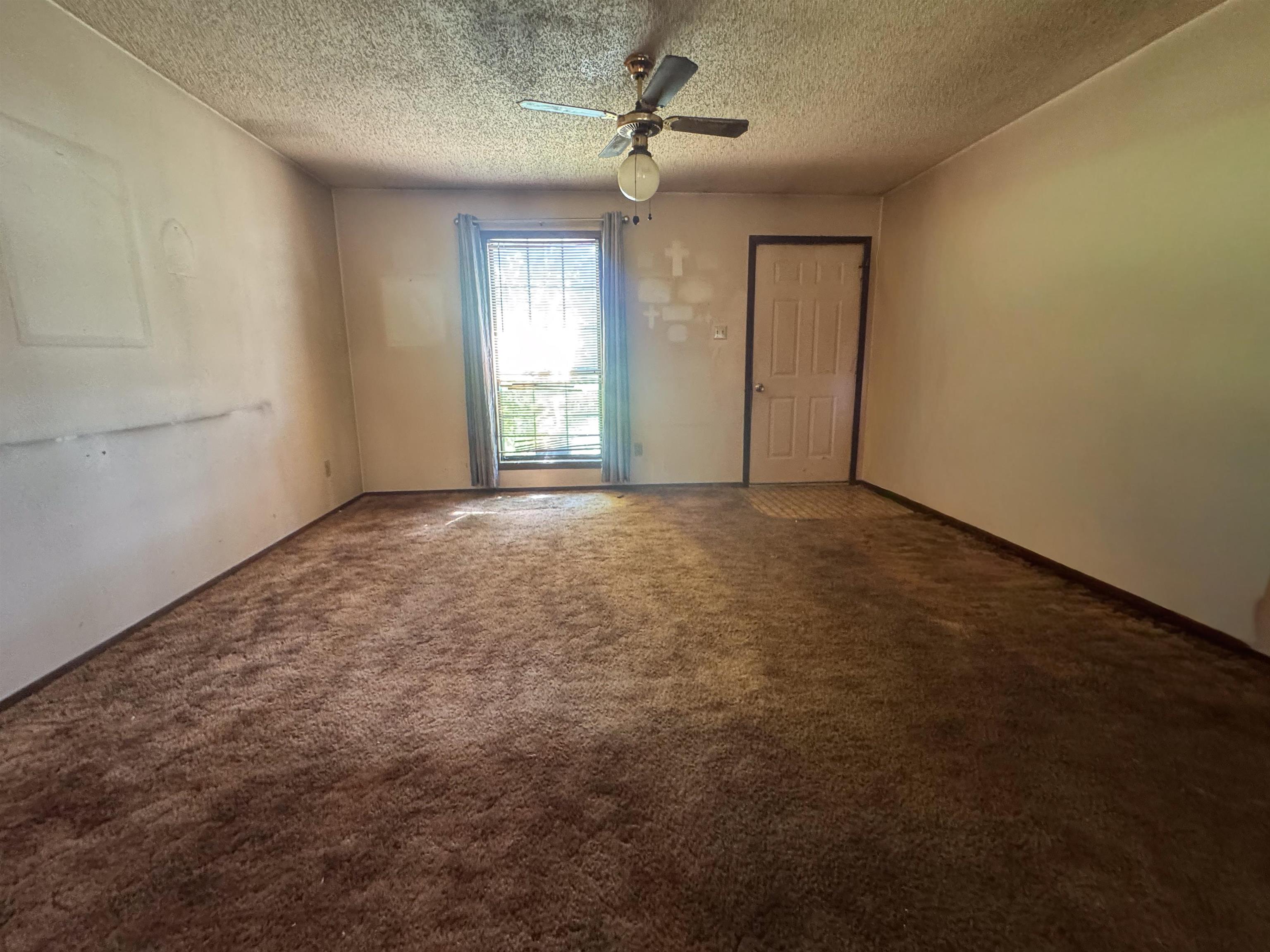 153 Sara Circle Property Photo 3