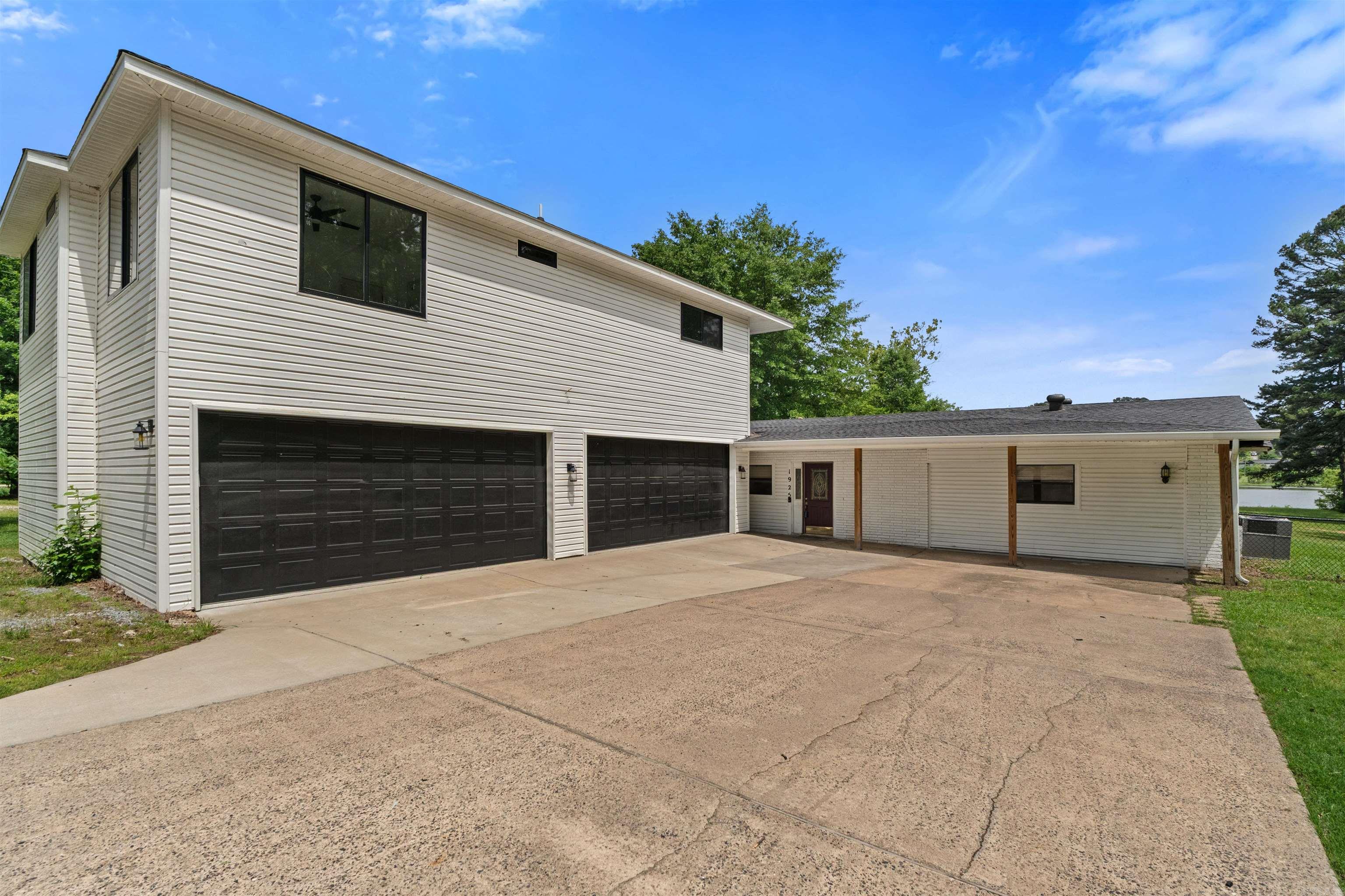 1925 W Lakeview Drive Property Photo 3
