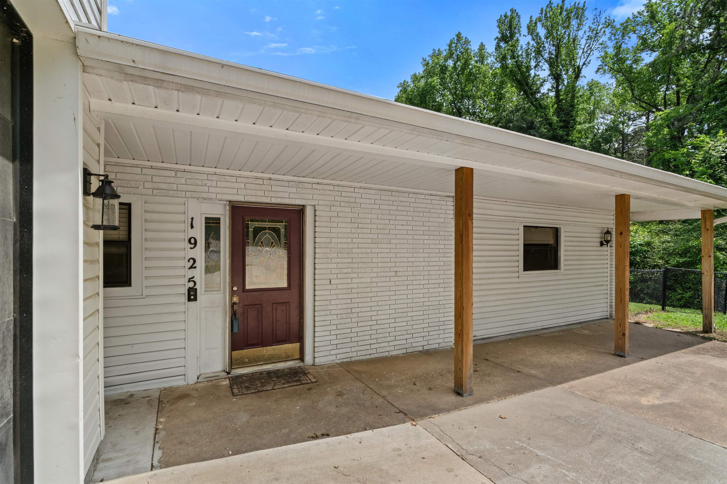 1925 W Lakeview Drive Property Photo 4