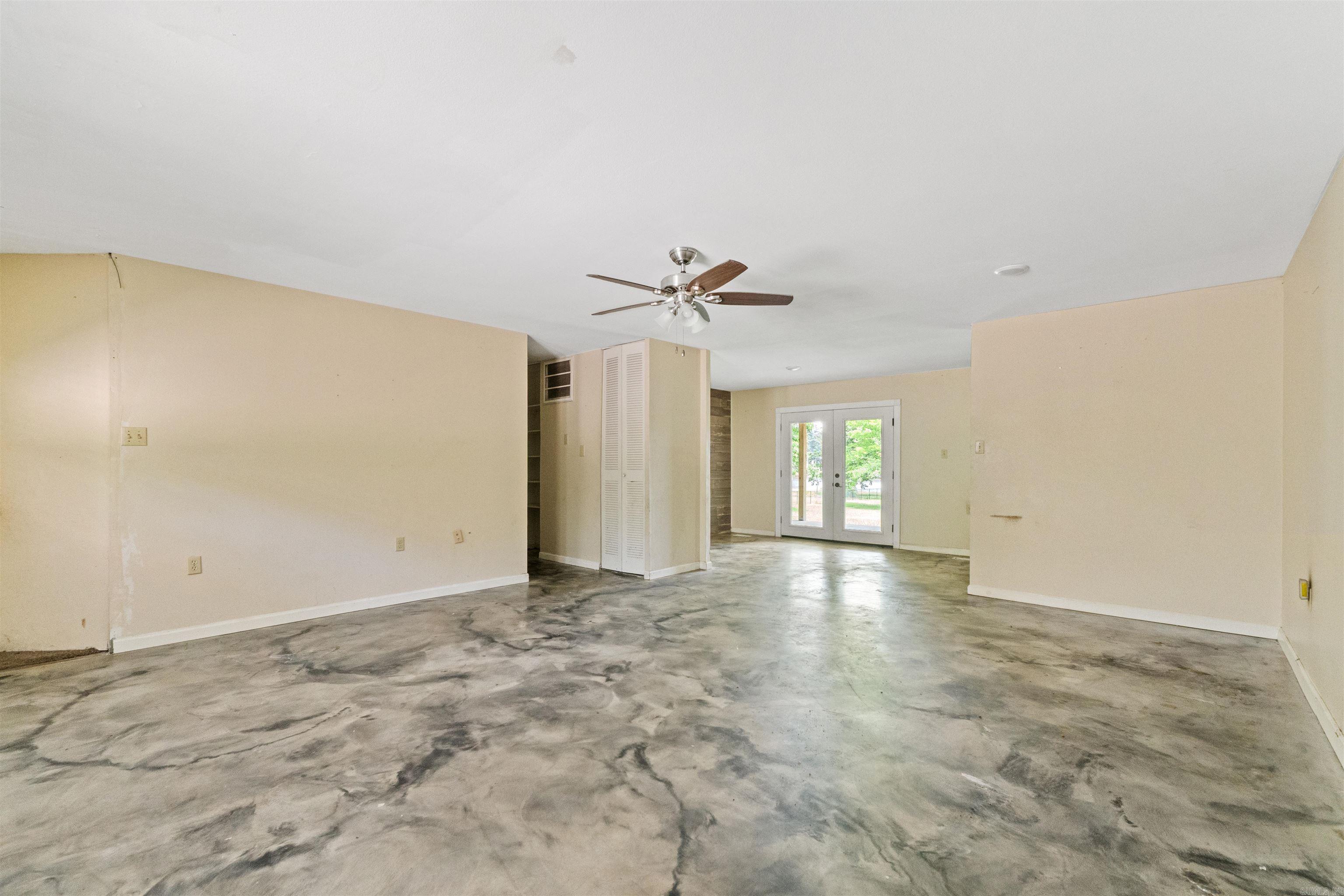 1925 W Lakeview Drive Property Photo 6