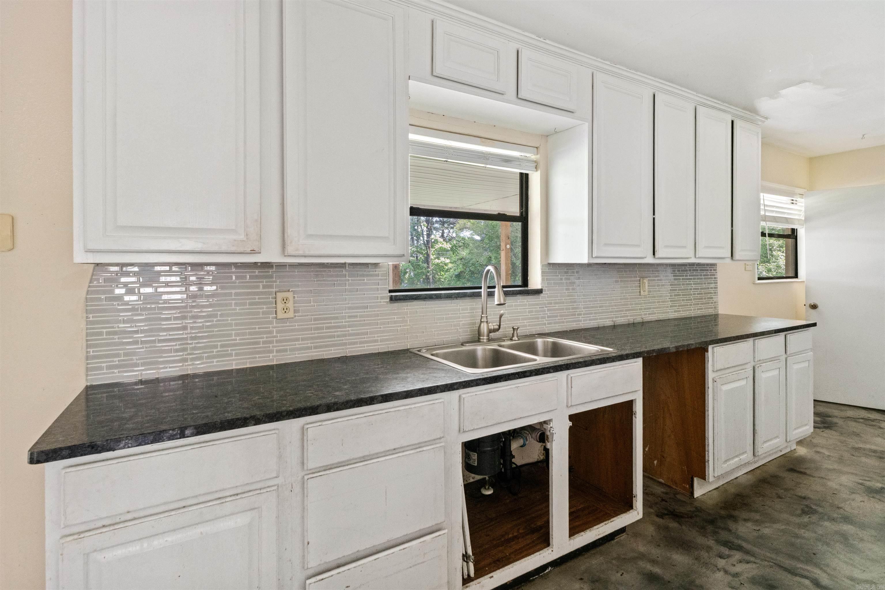 1925 W Lakeview Drive Property Photo 9