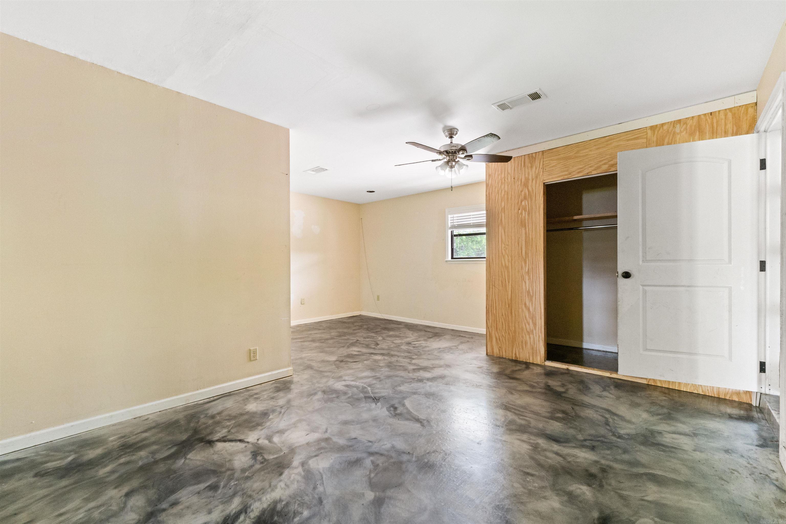 1925 W Lakeview Drive Property Photo 12