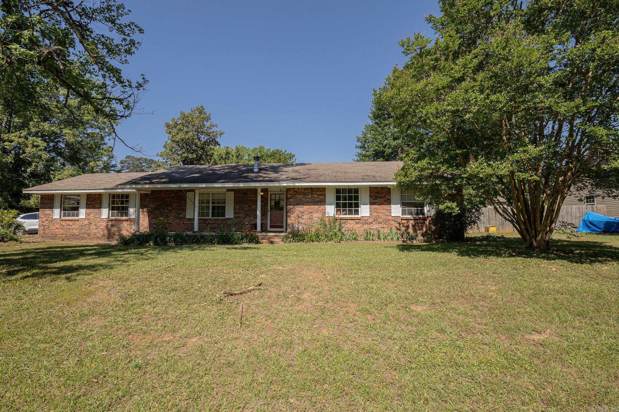 21 Elaine Property Photo 2