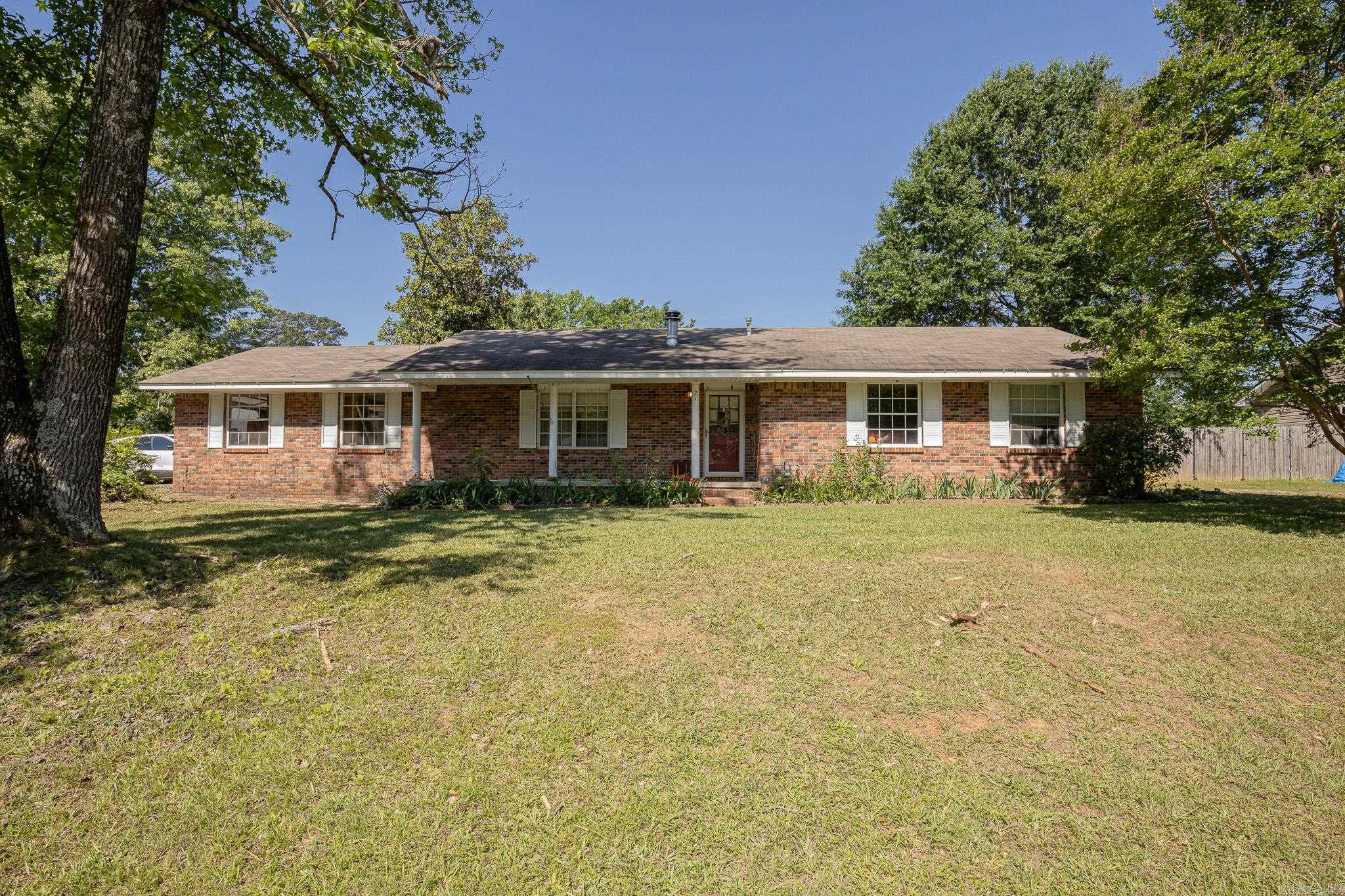 21 Elaine Property Photo 19