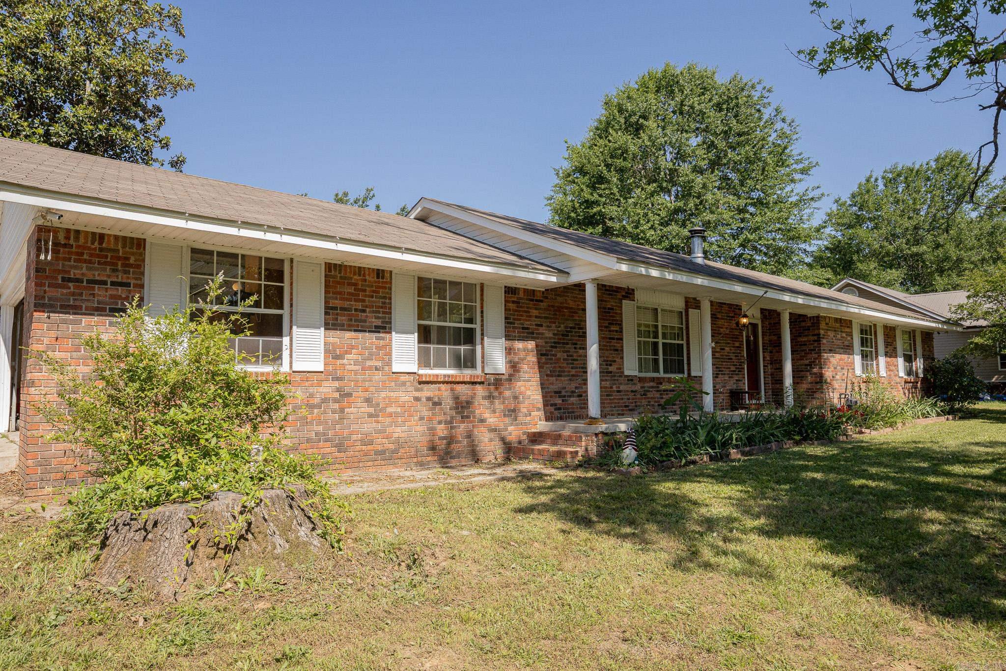 21 Elaine Property Photo 22