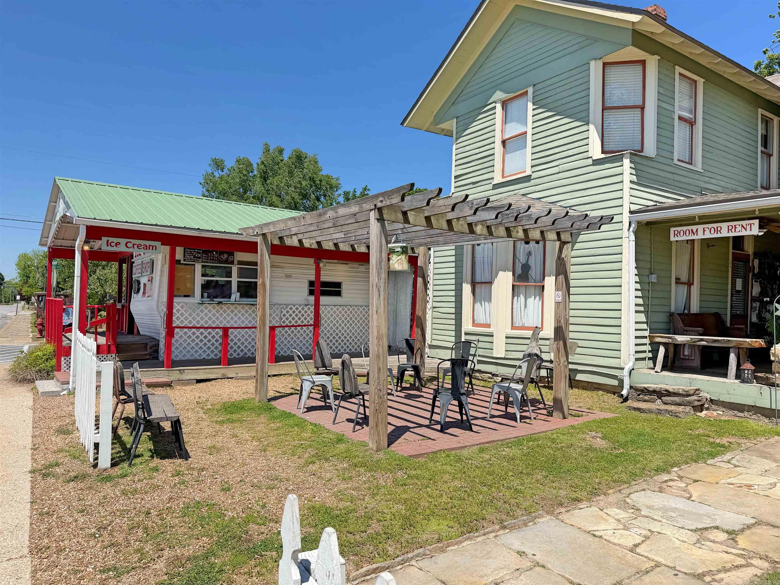 123 W. Washington St. Property Photo 42