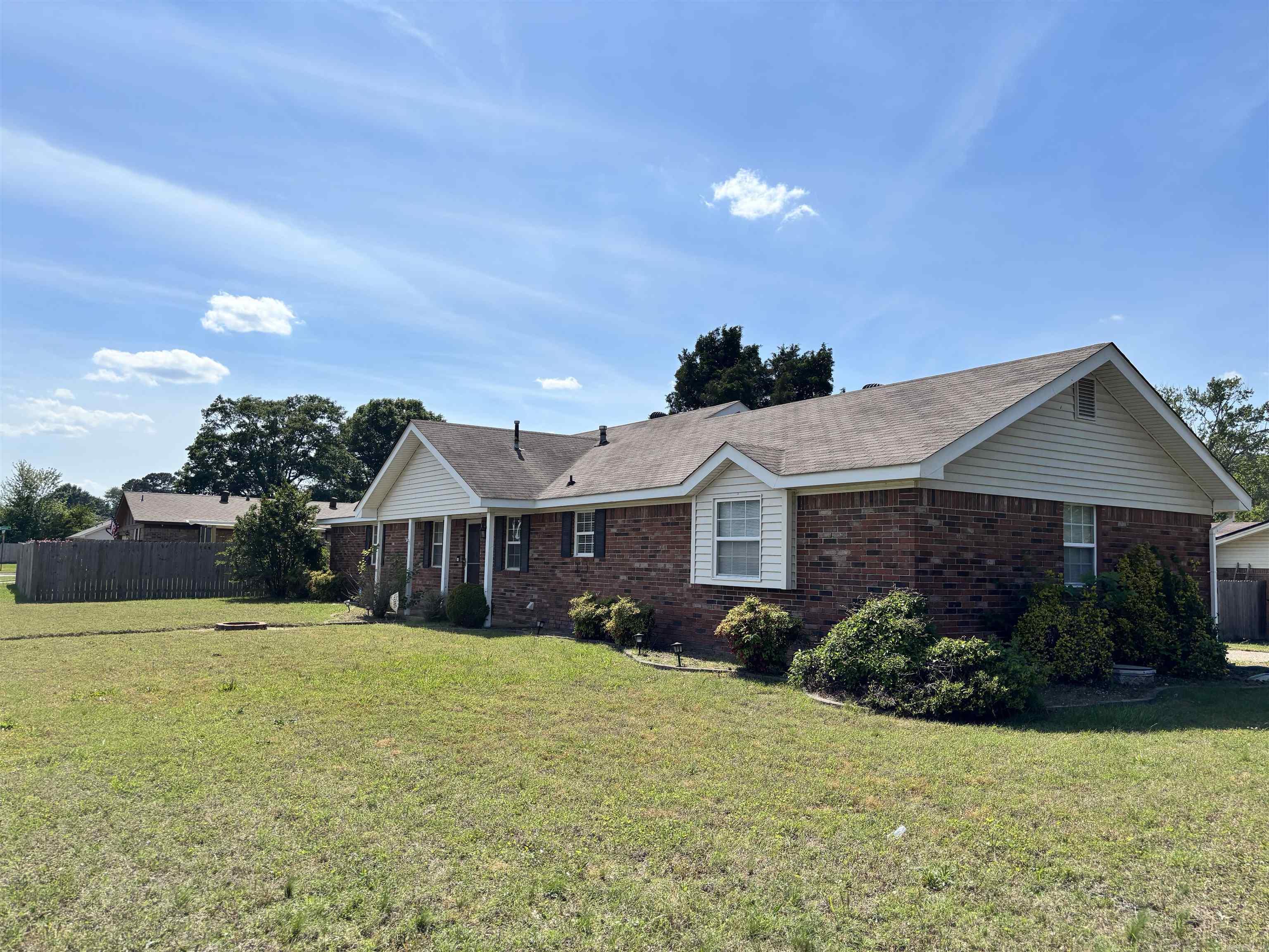 1 Danbury Lane Property Photo 2