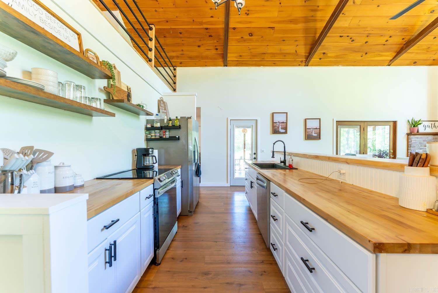 3991 Highway W Property Photo 12