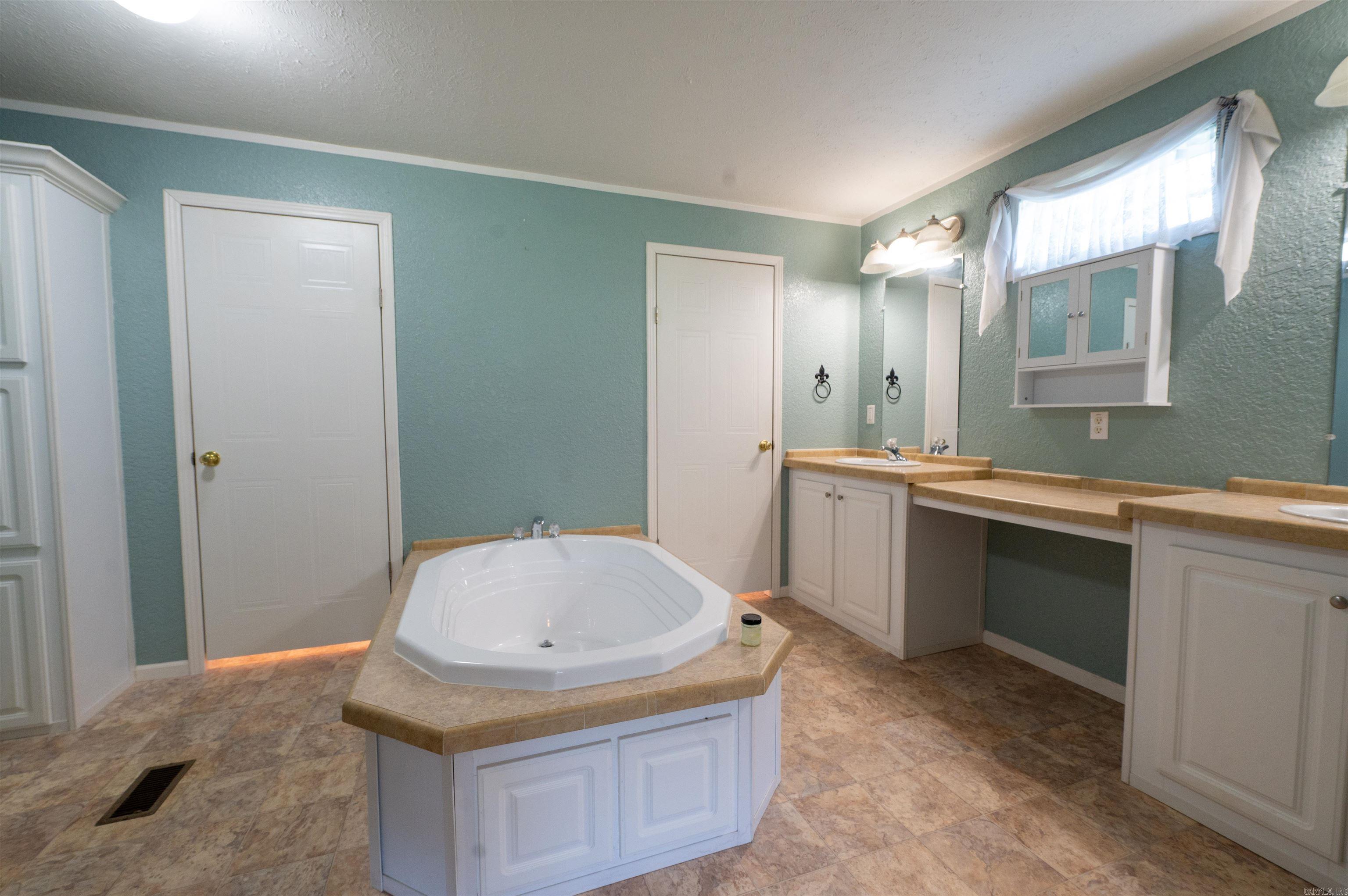 35 Petes Place Property Photo 13