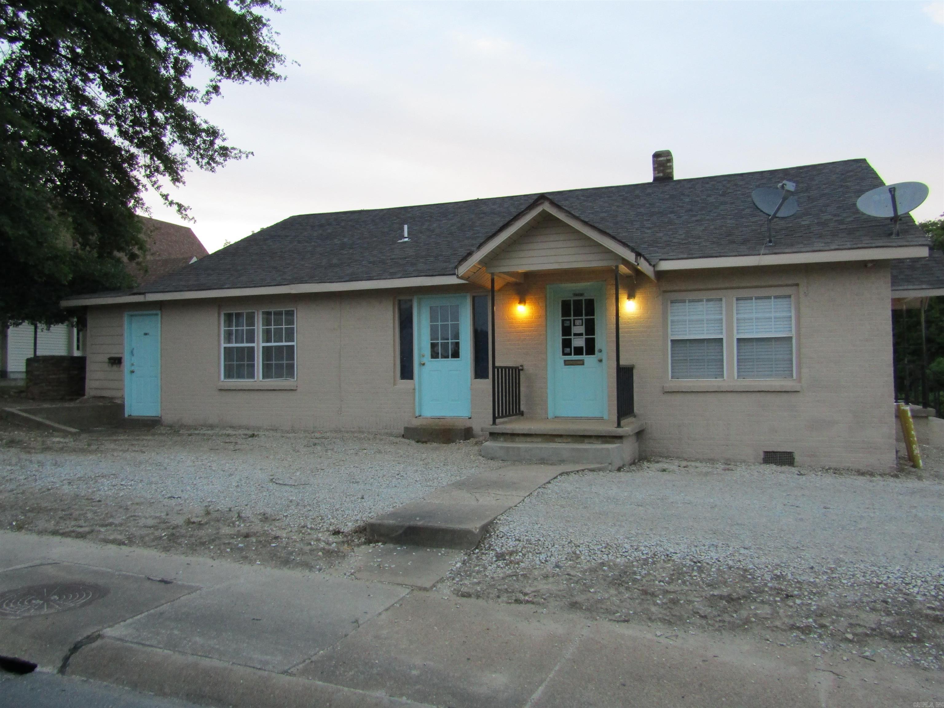 807 W Kingshighway Property Photo 3