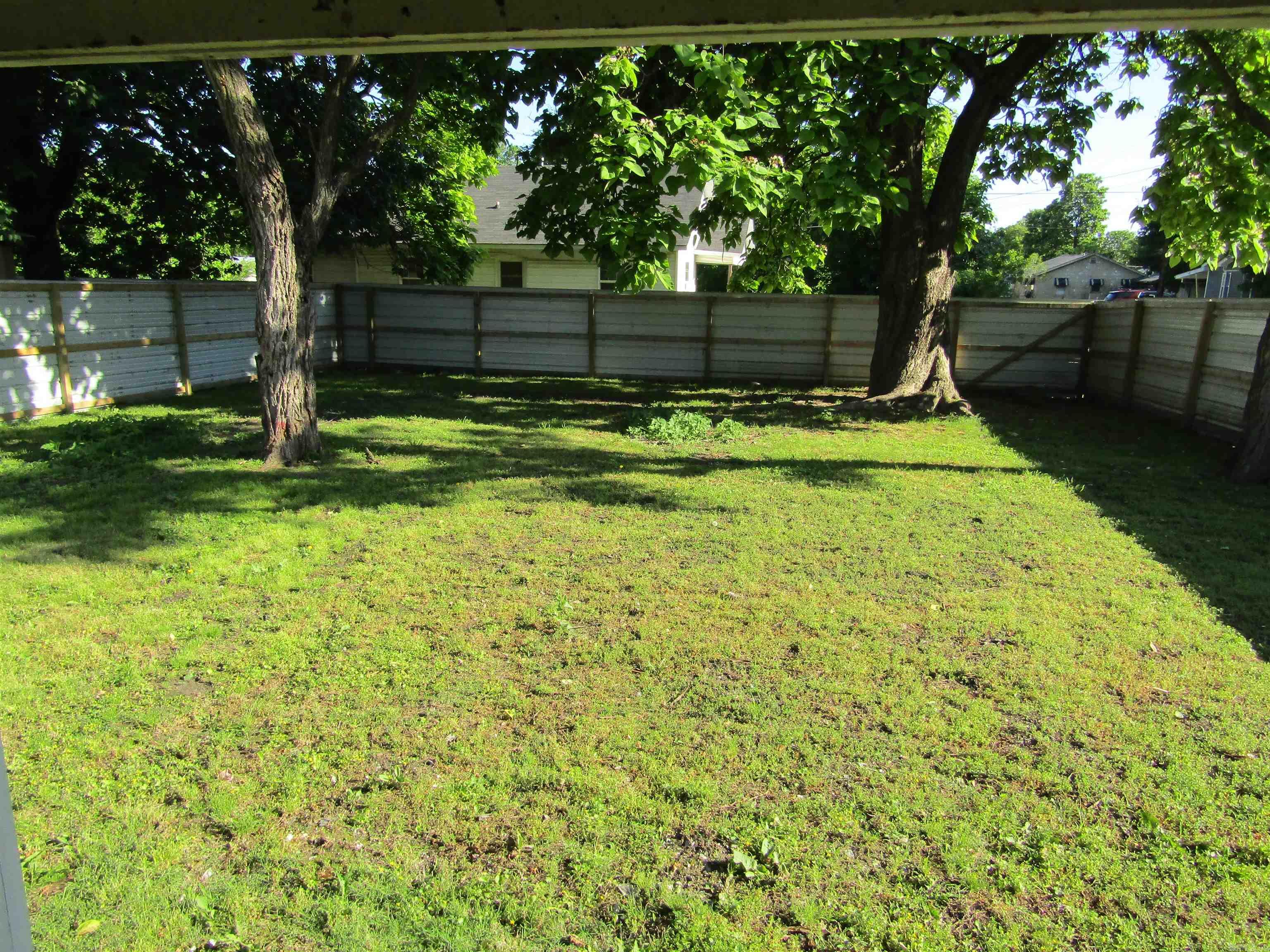706 E Lake Street Property Photo 12