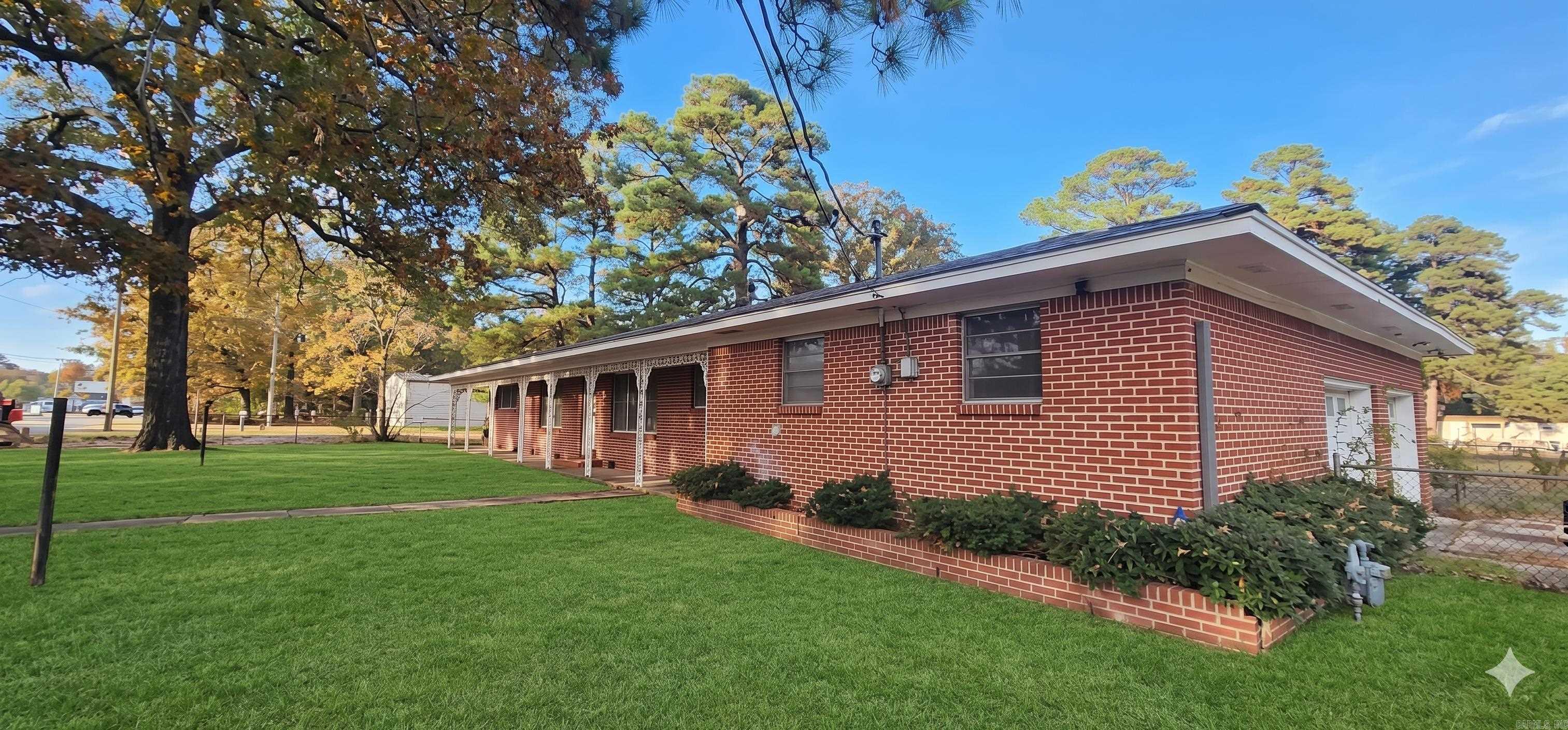 6313 Dollarway Road Property Photo 2