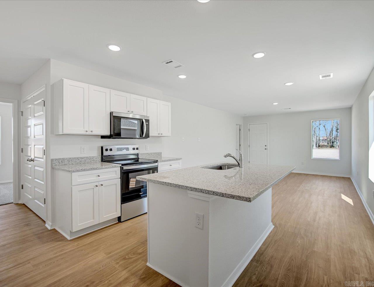 360 Moonlight Graham Boulevard Property Photo 3
