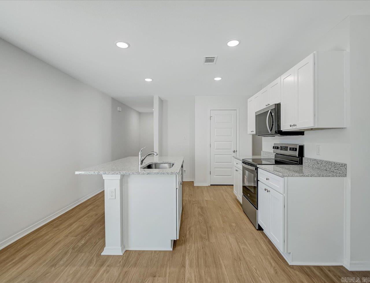 360 Moonlight Graham Boulevard Property Photo 4