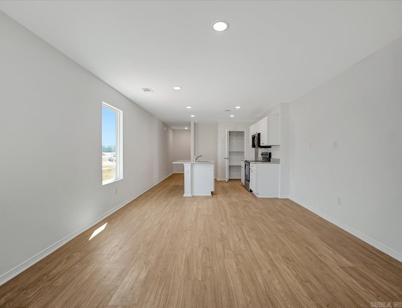 360 Moonlight Graham Boulevard Property Photo 11