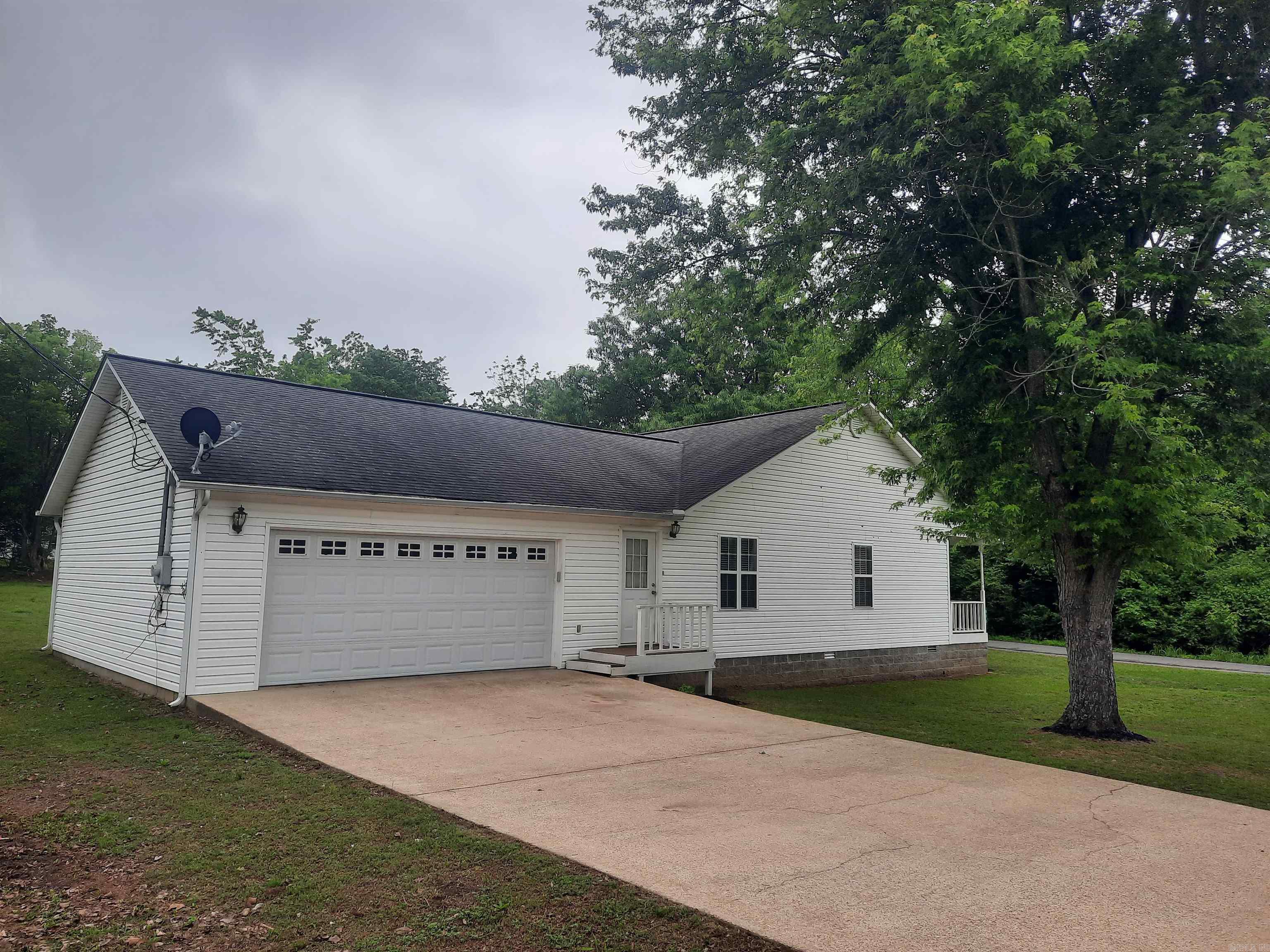 615 Jackson Property Photo 5