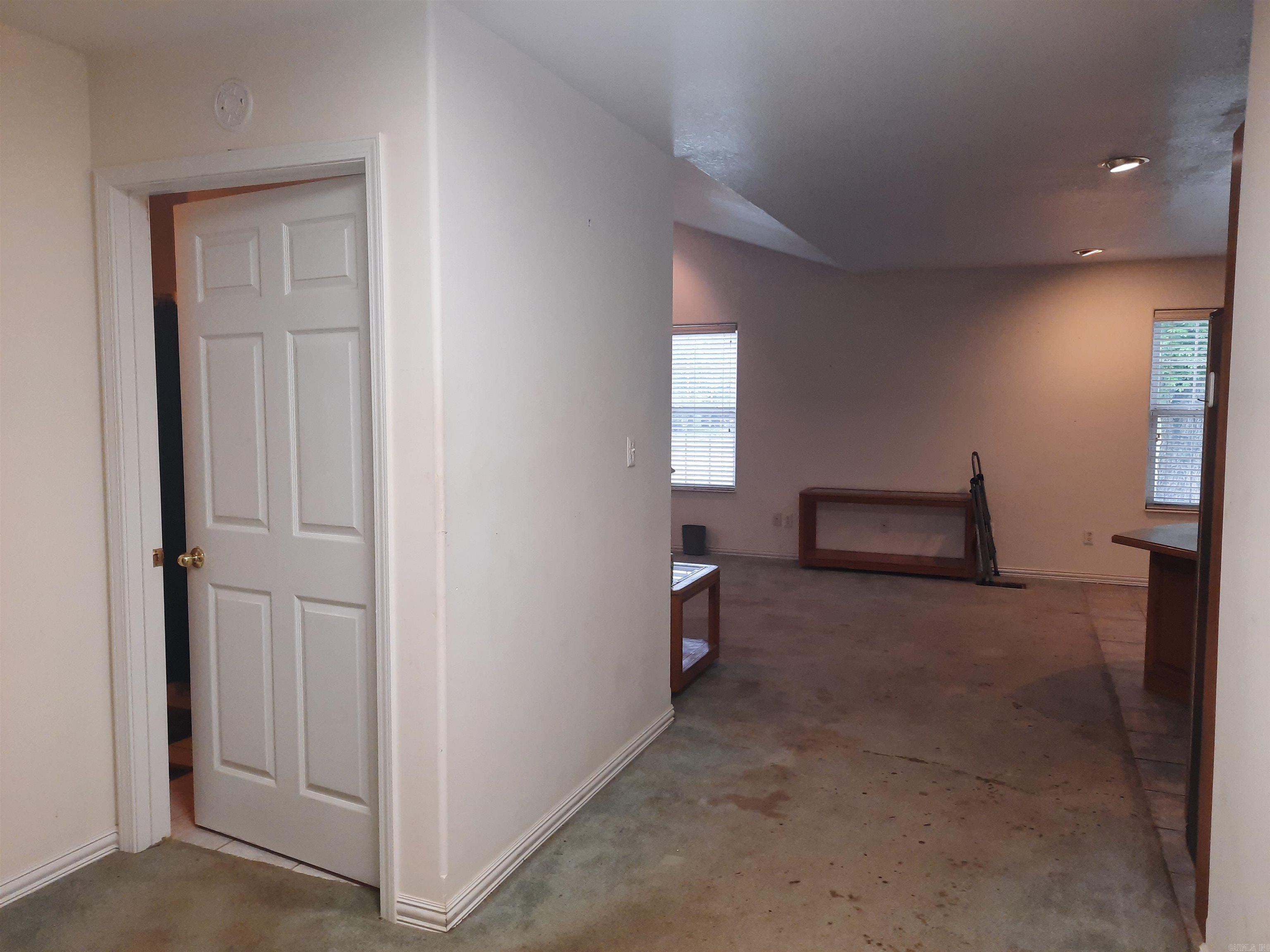 615 Jackson Property Photo 12