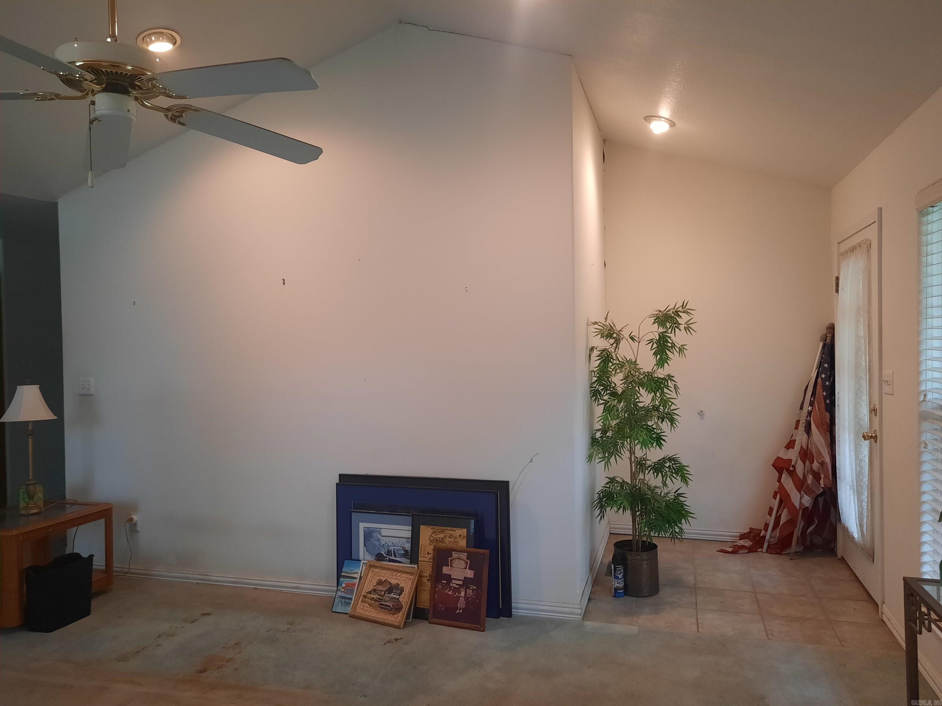 615 Jackson Property Photo 14