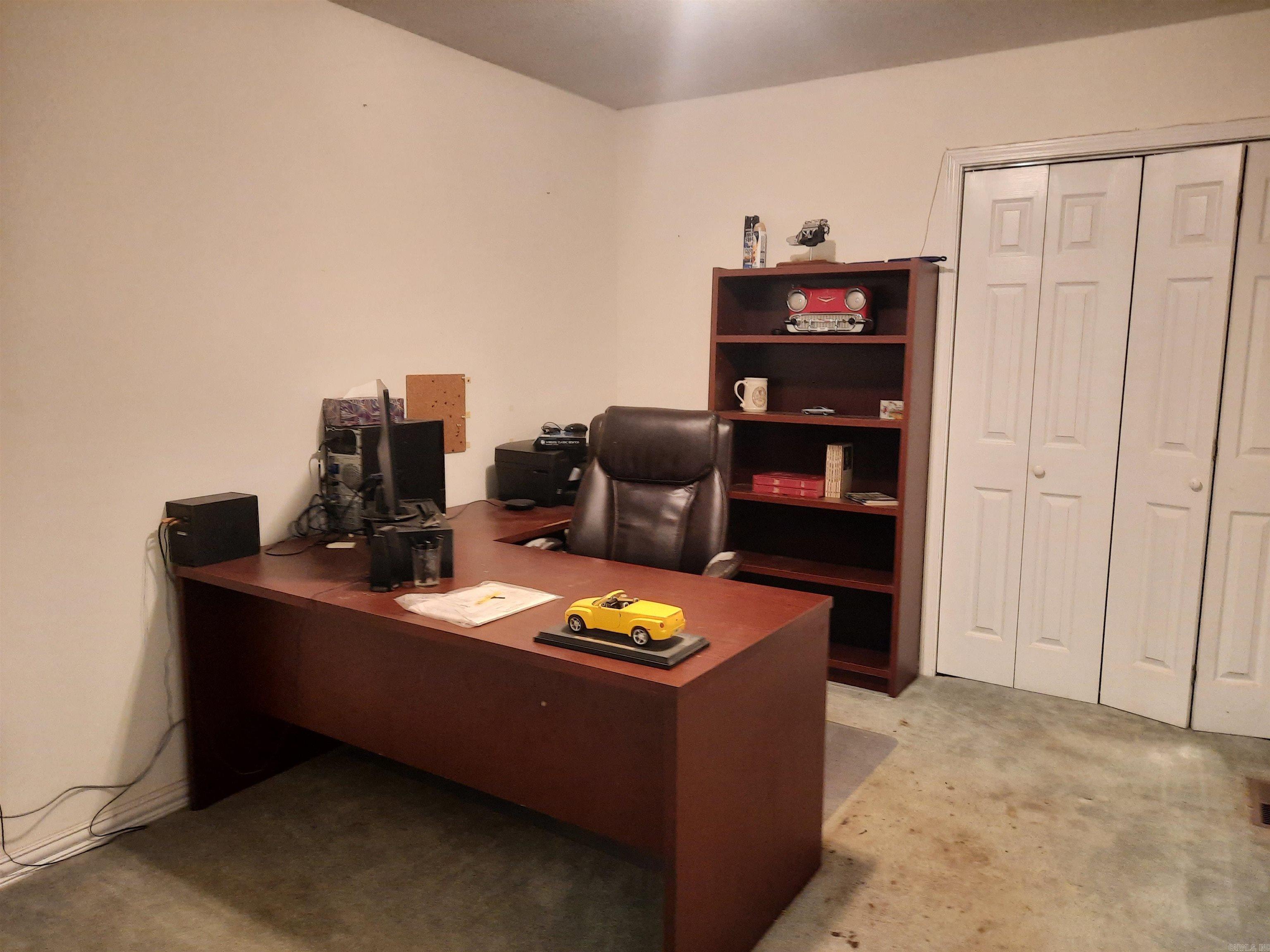 615 Jackson Property Photo 16