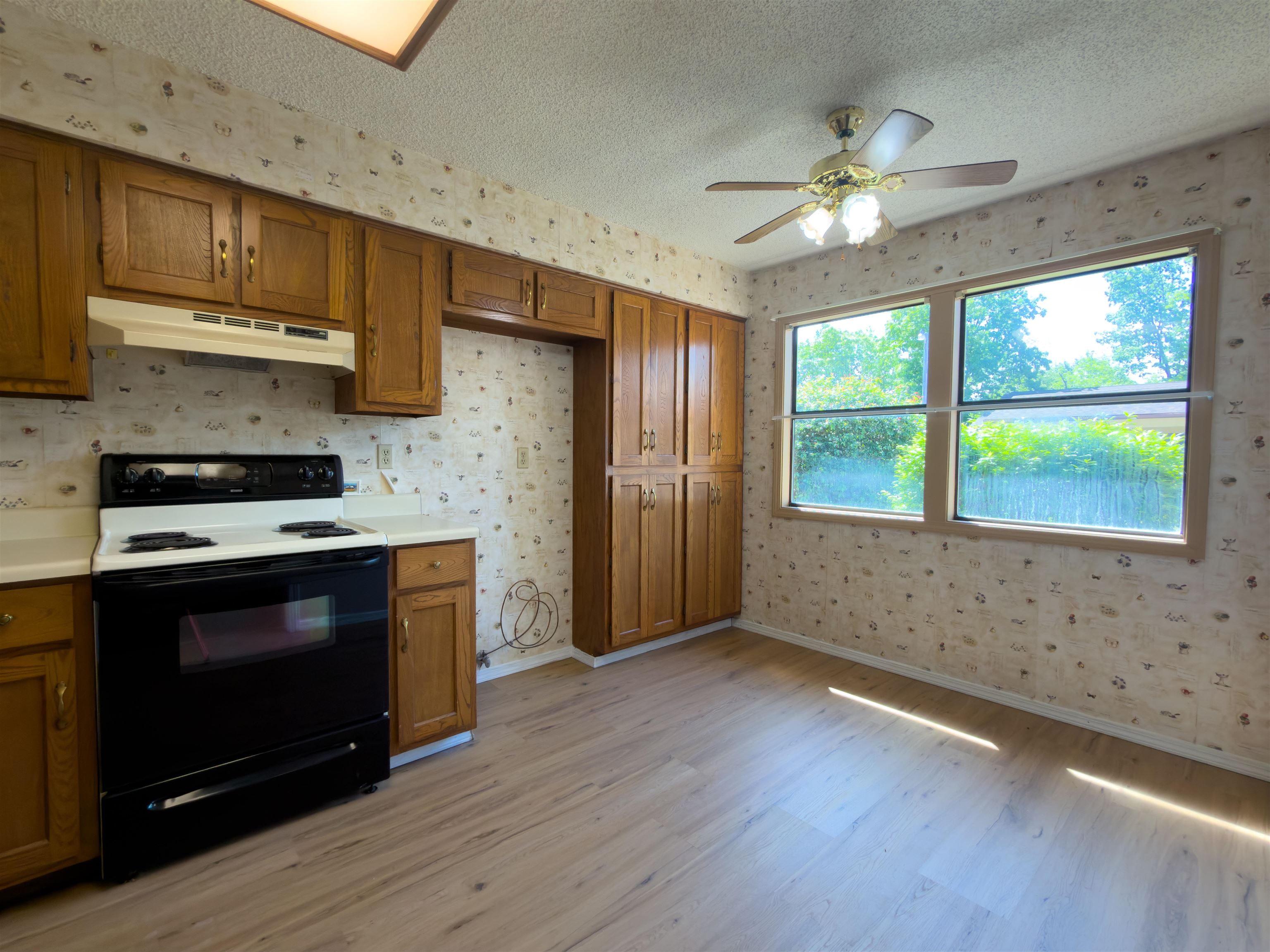 8 Spring River Lane Property Photo 8