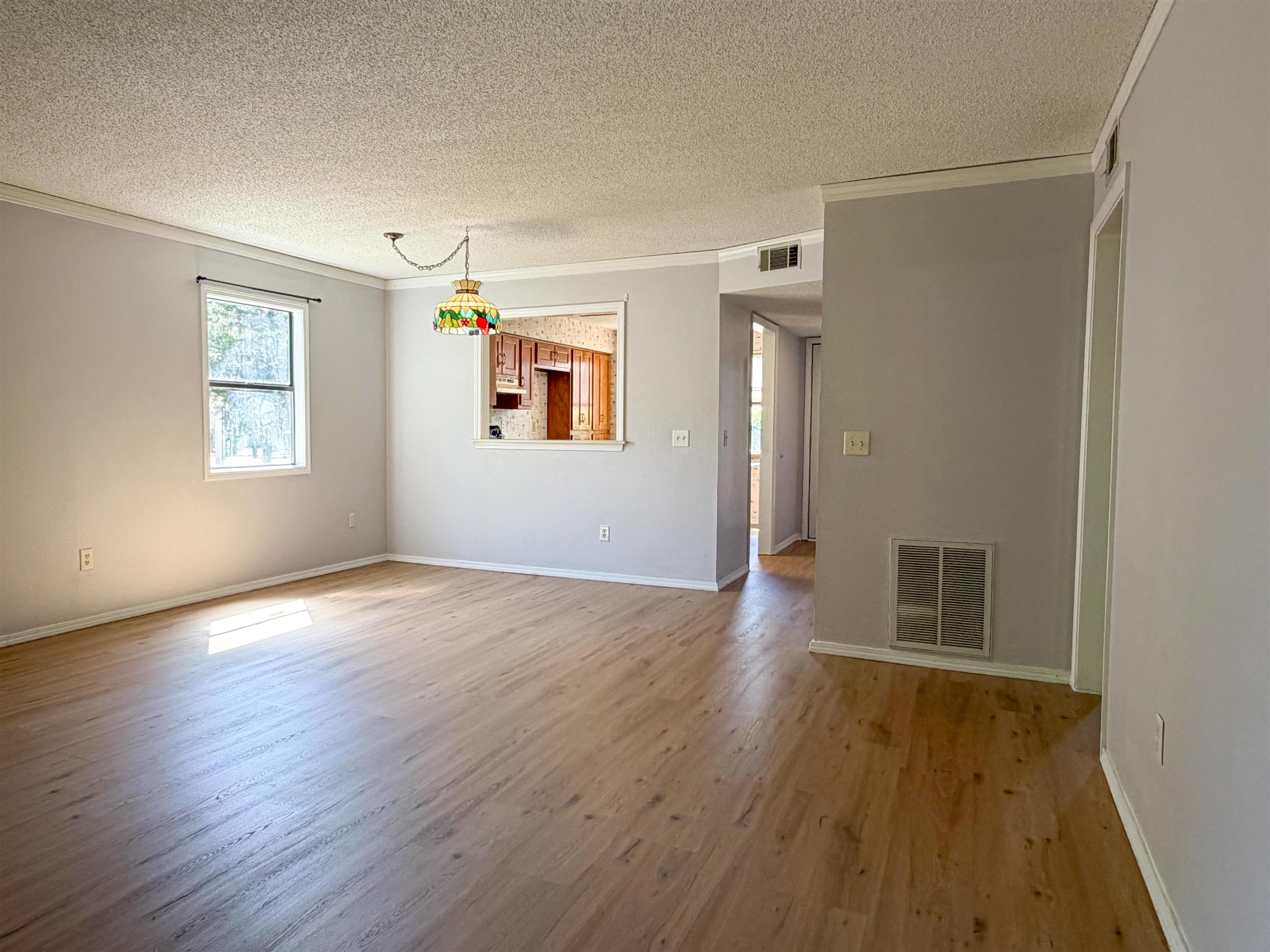 8 Spring River Lane Property Photo 11
