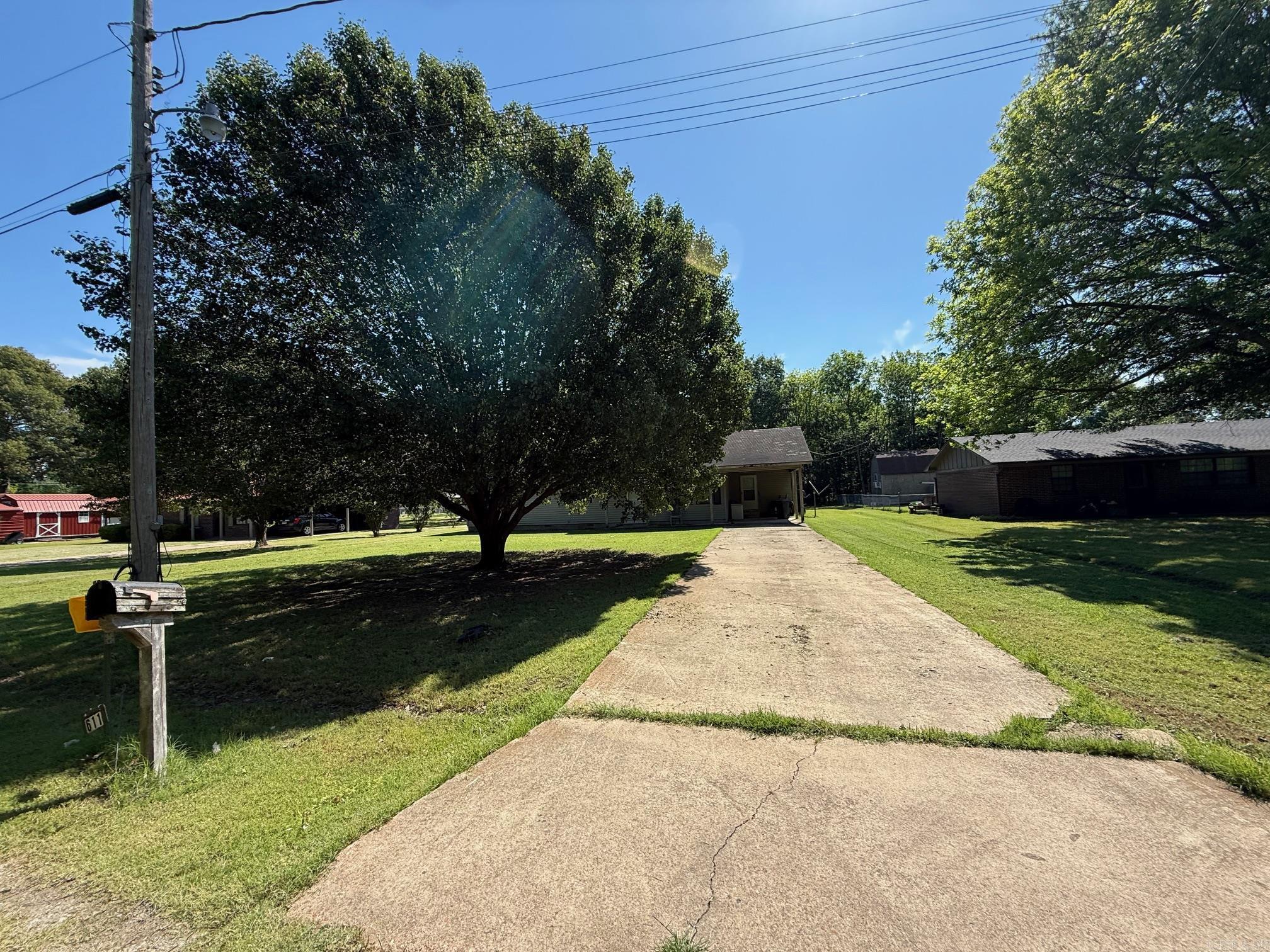611 S Hazen Avenue Property Photo 2