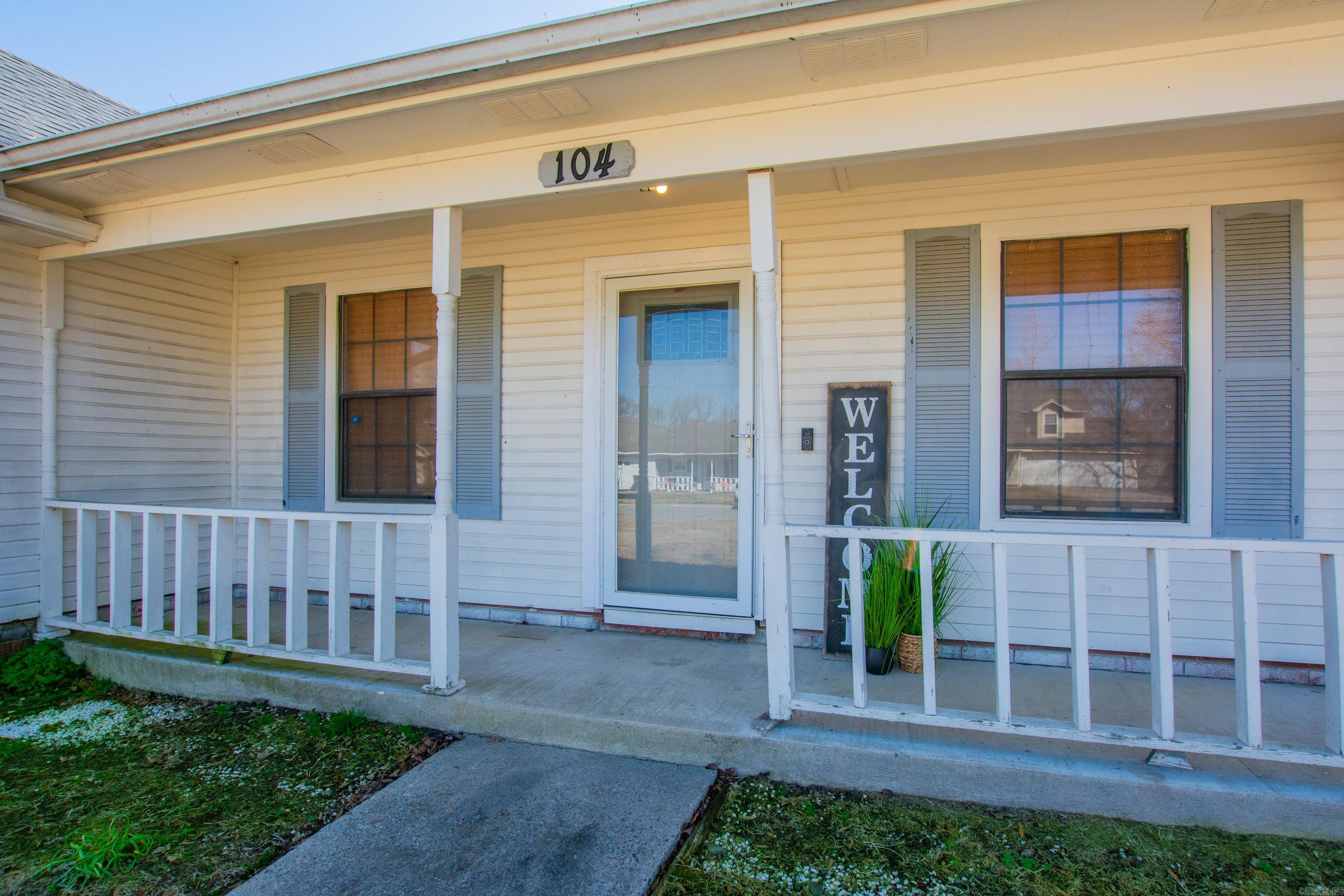 104 Dale Drive Property Photo 1