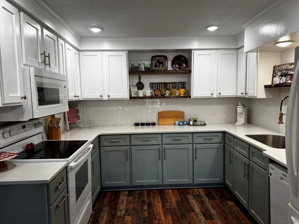 236 E Lakeshore Drive Property Photo 11