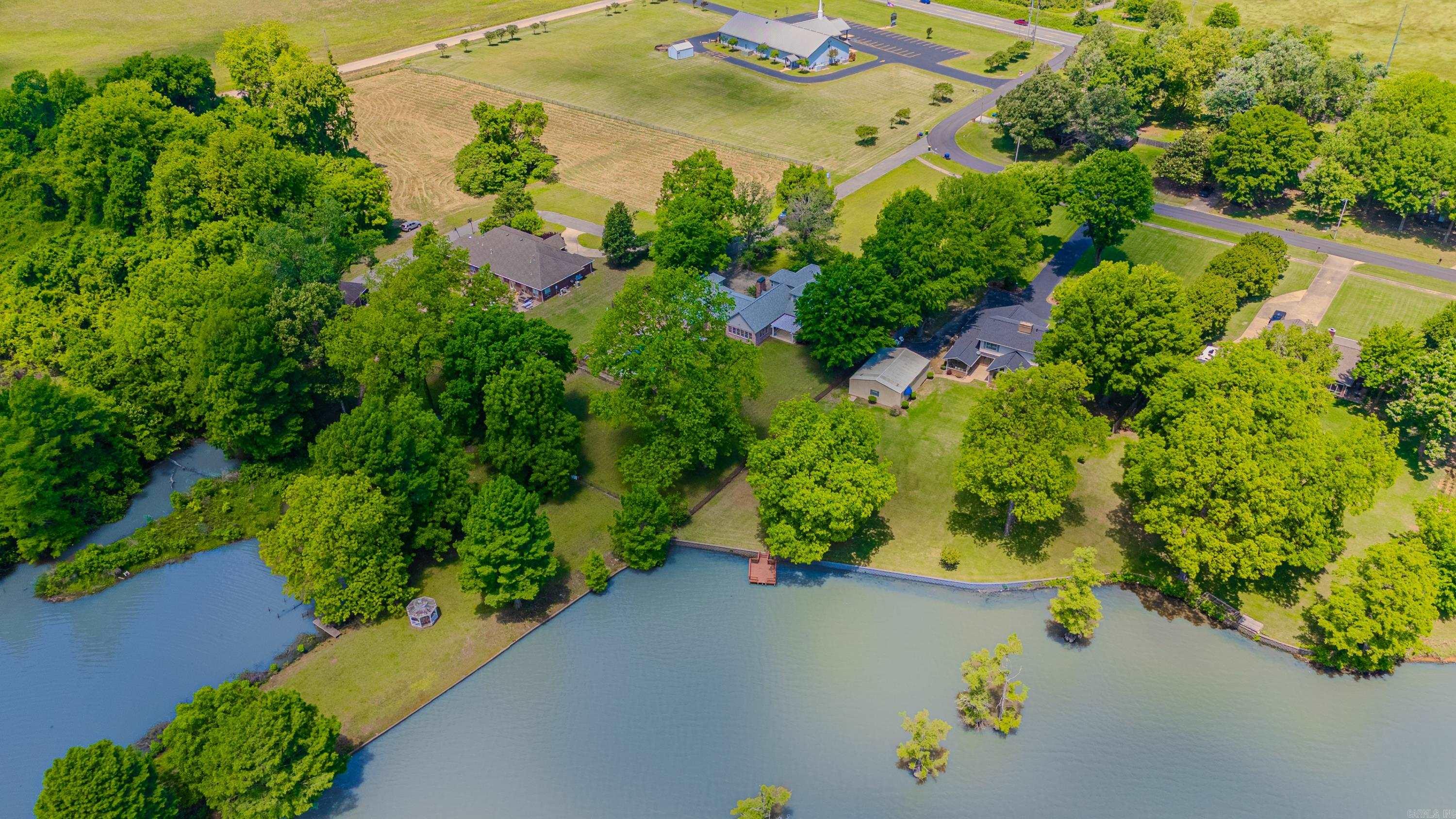 11408 Willow Beach Road Property Photo 2