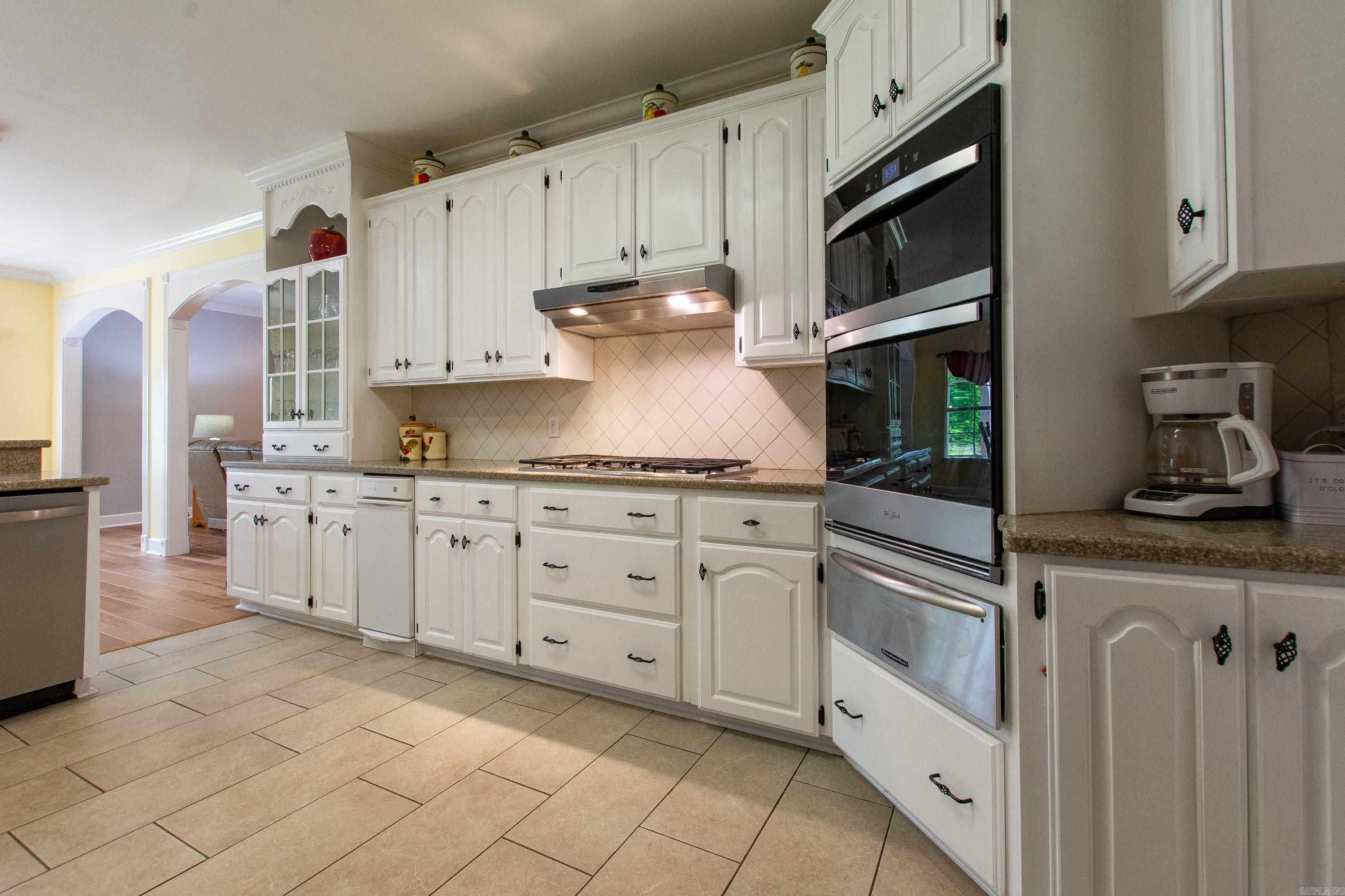11408 Willow Beach Road Property Photo 16