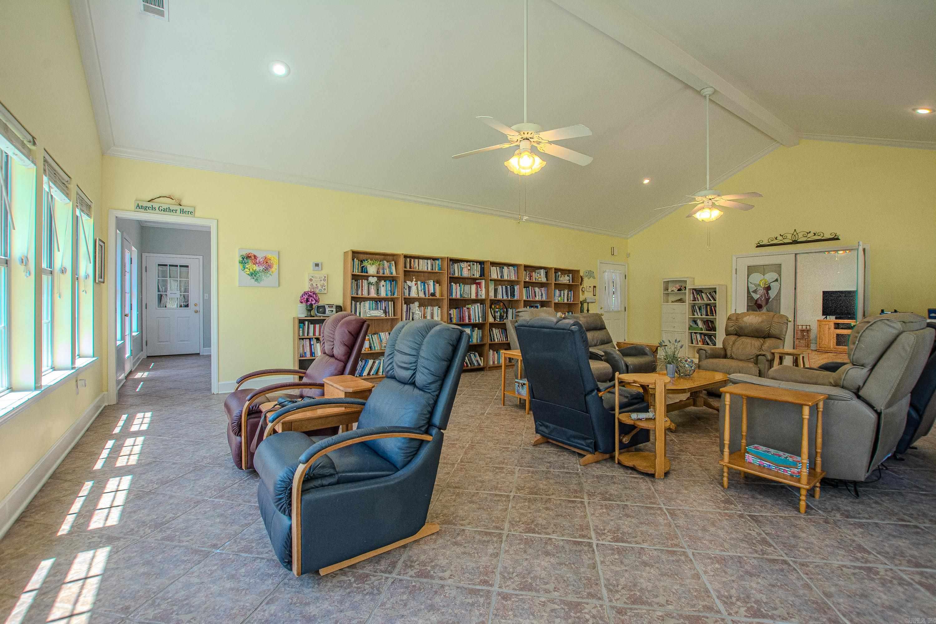 11408 Willow Beach Road Property Photo 32