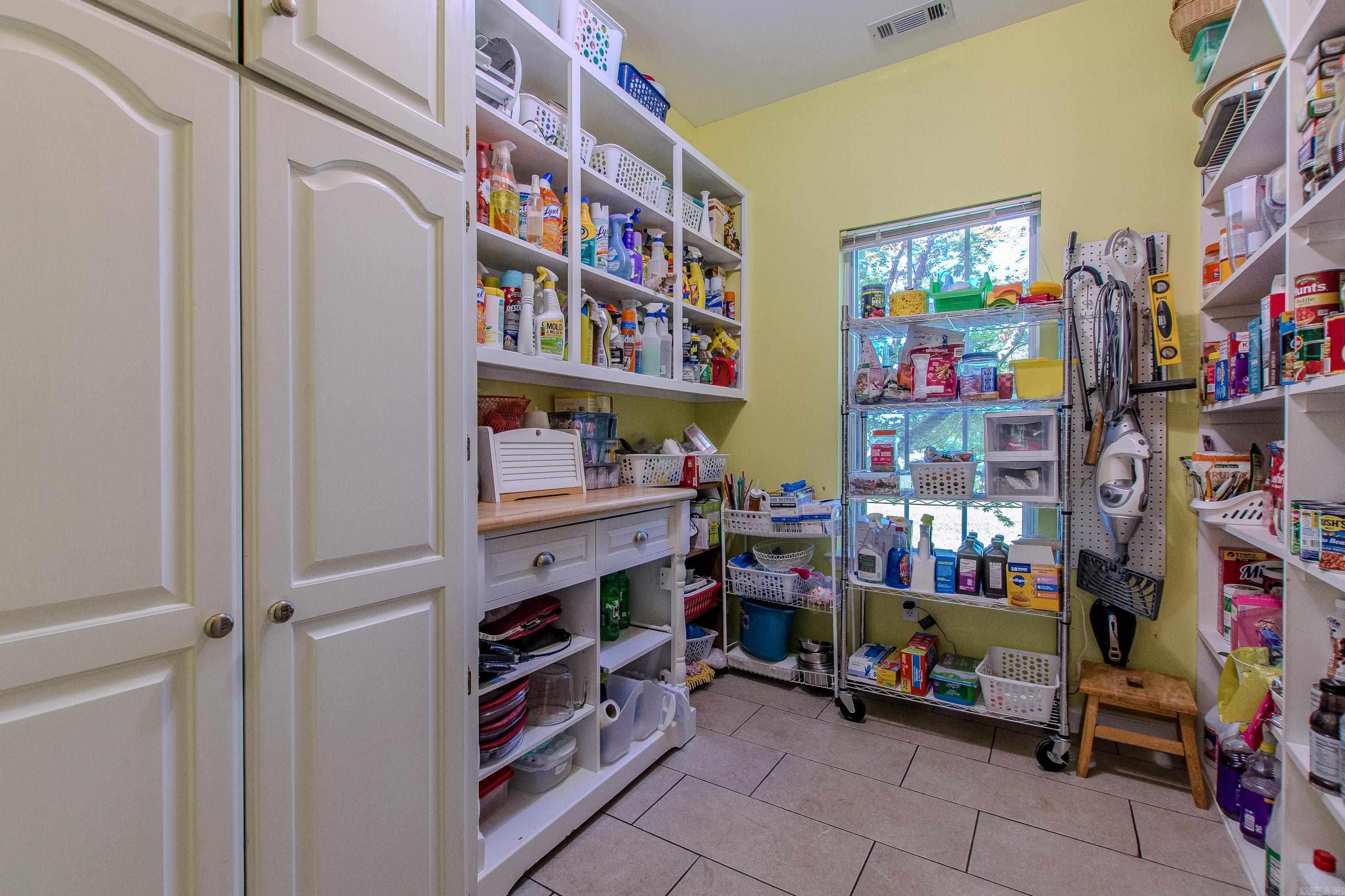 11408 Willow Beach Road Property Photo 33