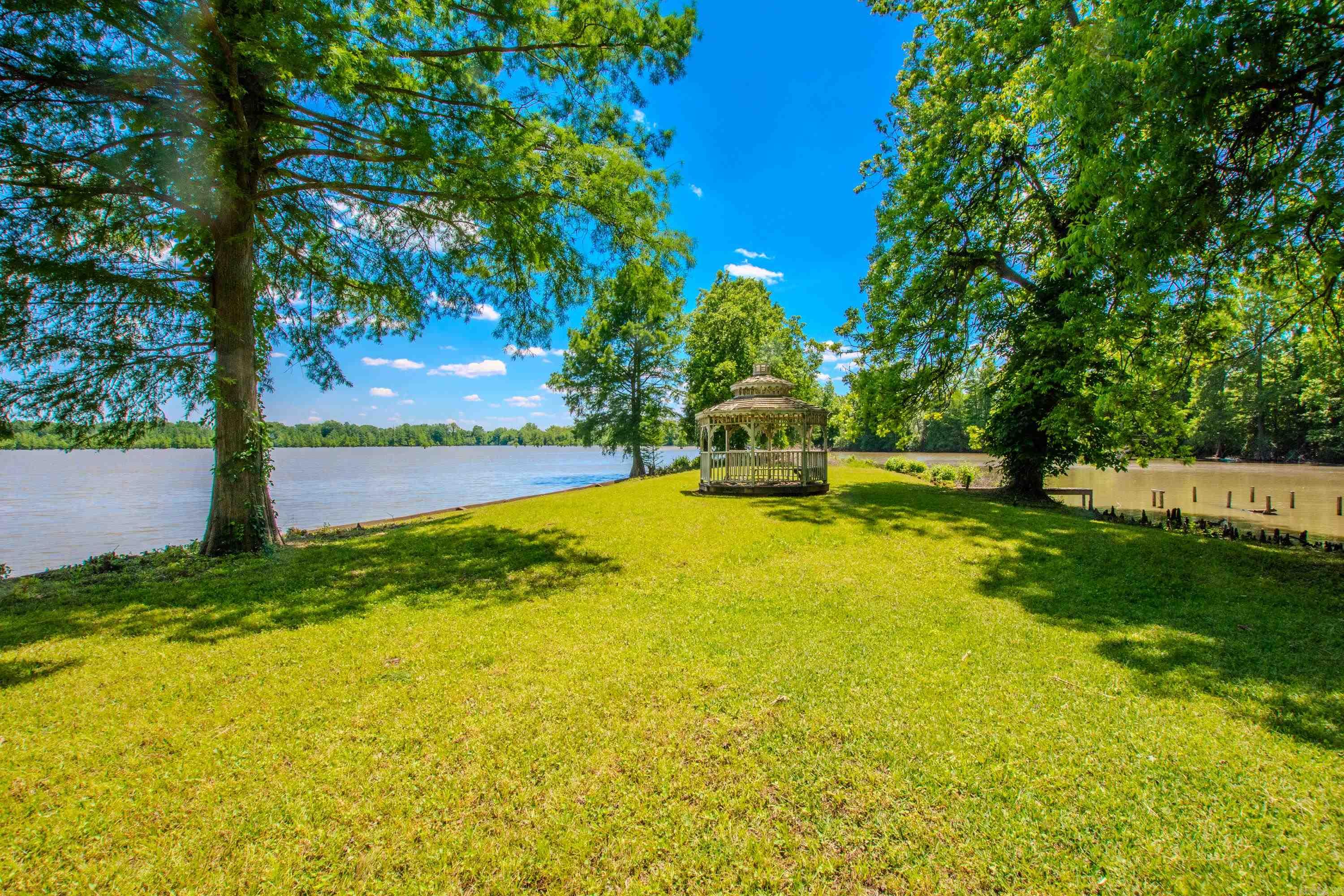 11408 Willow Beach Road Property Photo 47