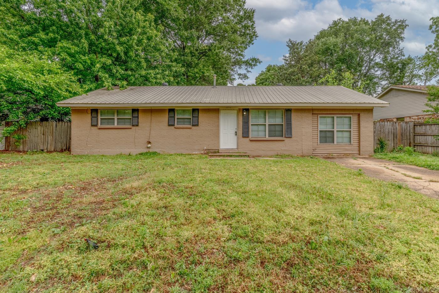 1704 Rosemond Avenue Property Photo 1