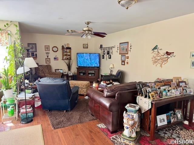 1507 E Grand Avenue Property Photo 12