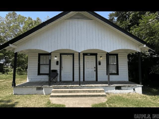 222 College Park Circle Property Photo 1