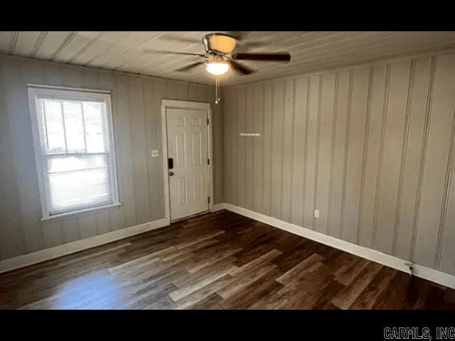 222 College Park Circle Property Photo 4