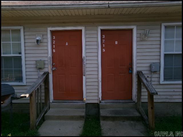 3215 Ludwig Unit B Property Photo 2