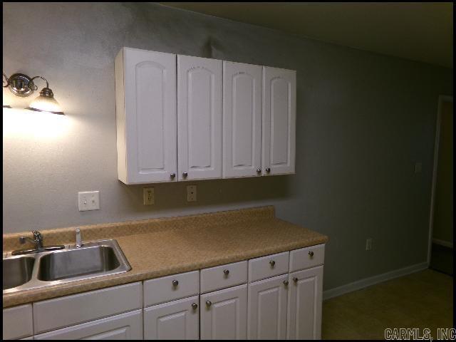 3215 Ludwig Unit B Property Photo 8