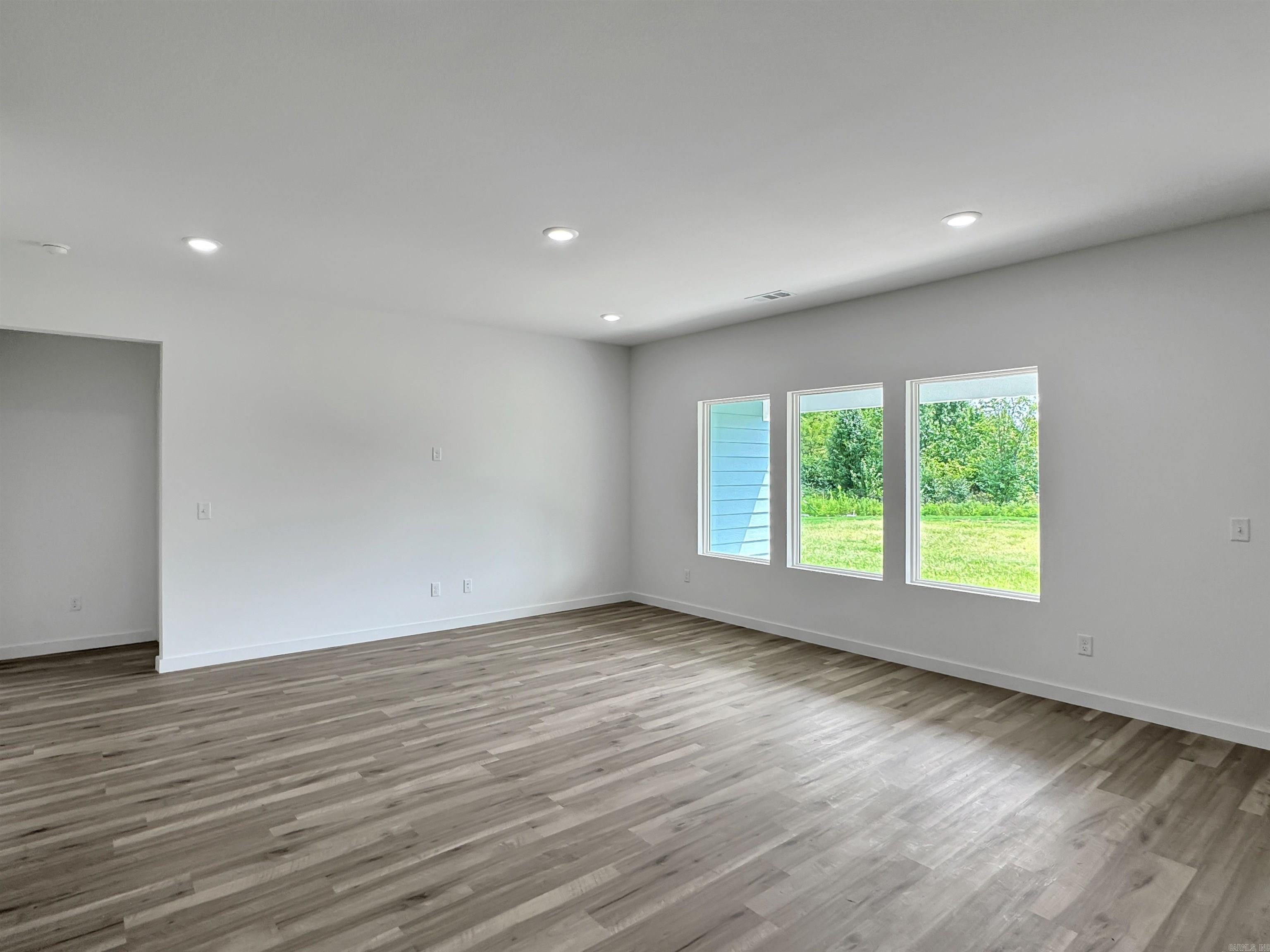 39 Wolfsbridge Loop Property Photo 13