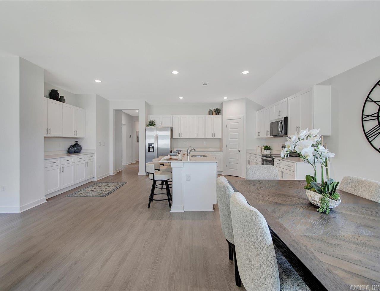 37 Wolfsbridge Loop Property Photo 12
