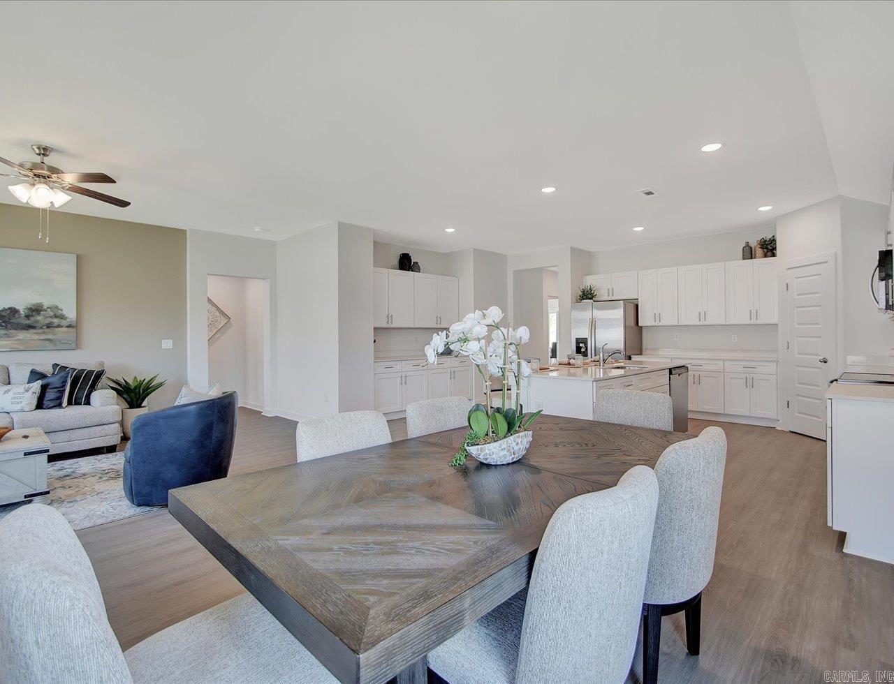 37 Wolfsbridge Loop Property Photo 13