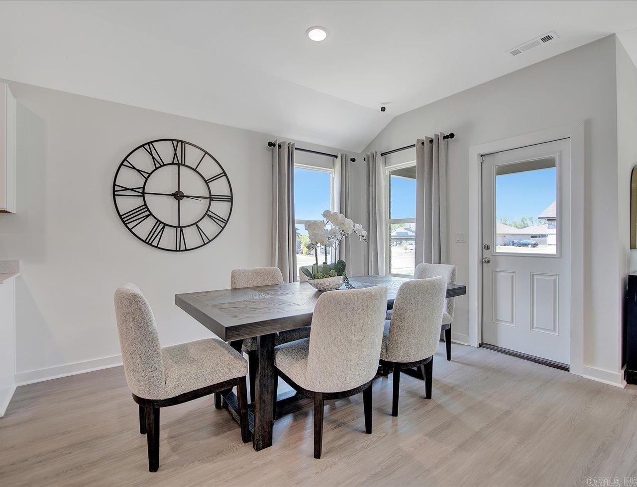 37 Wolfsbridge Loop Property Photo 14