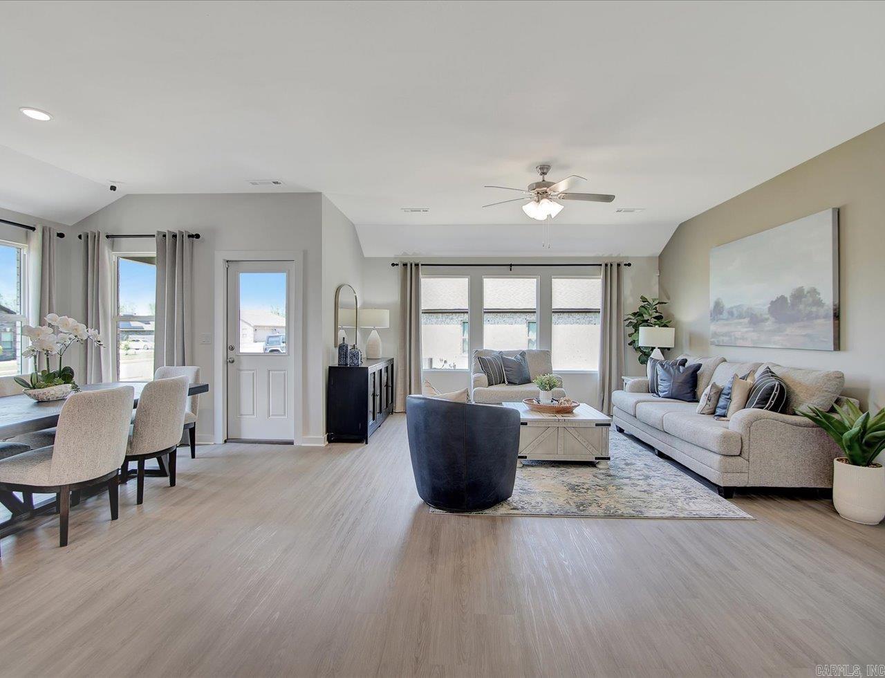 37 Wolfsbridge Loop Property Photo 15
