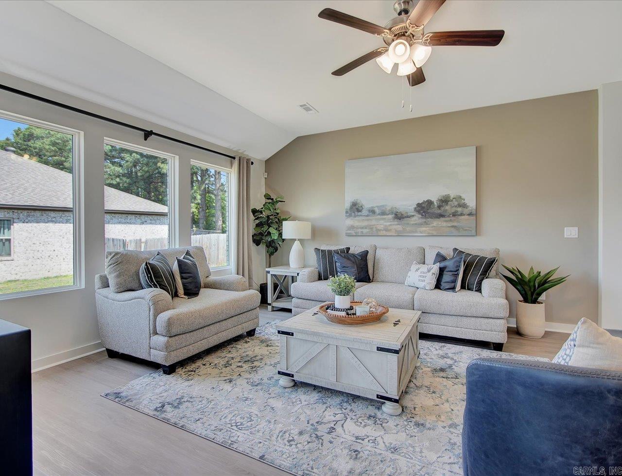 37 Wolfsbridge Loop Property Photo 18