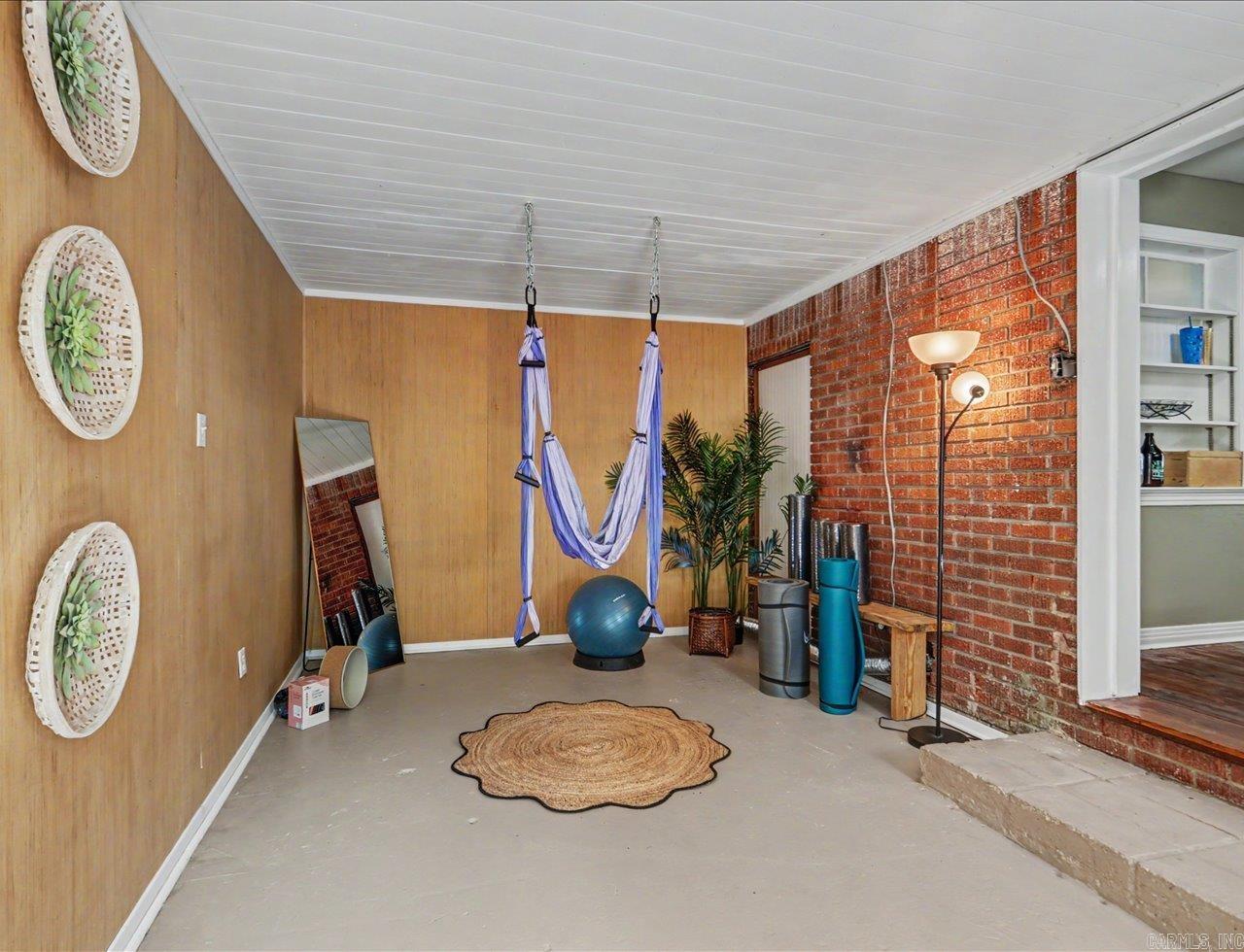 305 Vineyard Street Property Photo 19