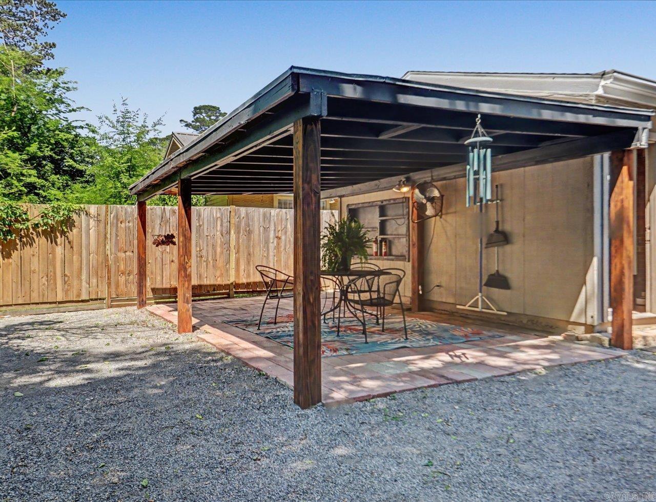 305 Vineyard Street Property Photo 37