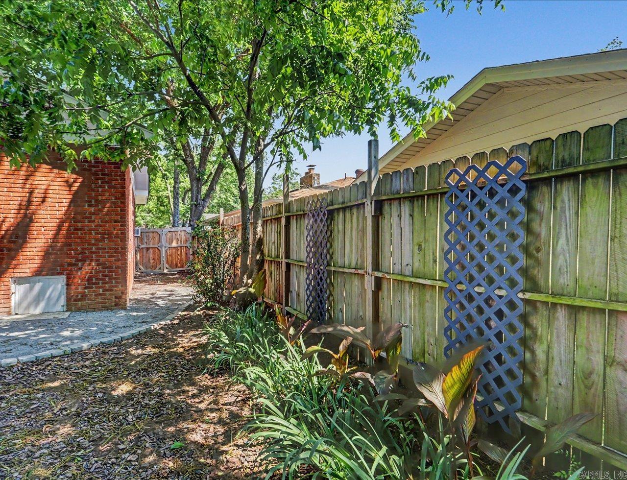 305 Vineyard Street Property Photo 41